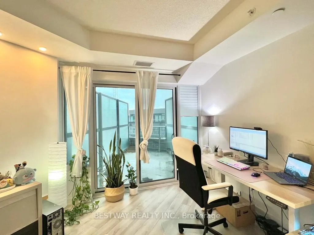 621 Sheppard Avenue E, #355