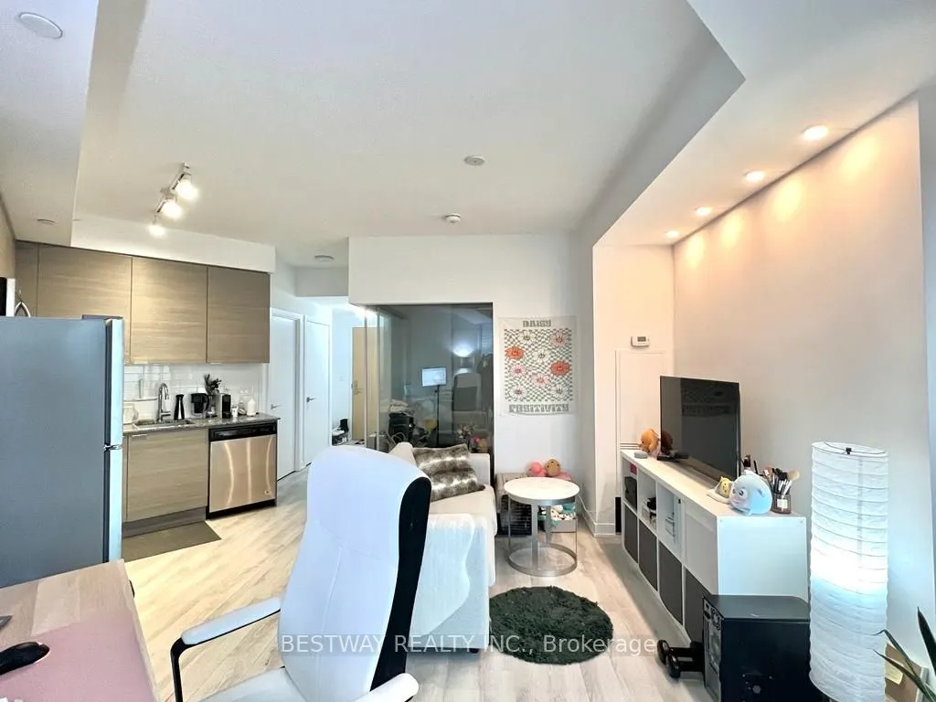621 Sheppard Avenue E, #355