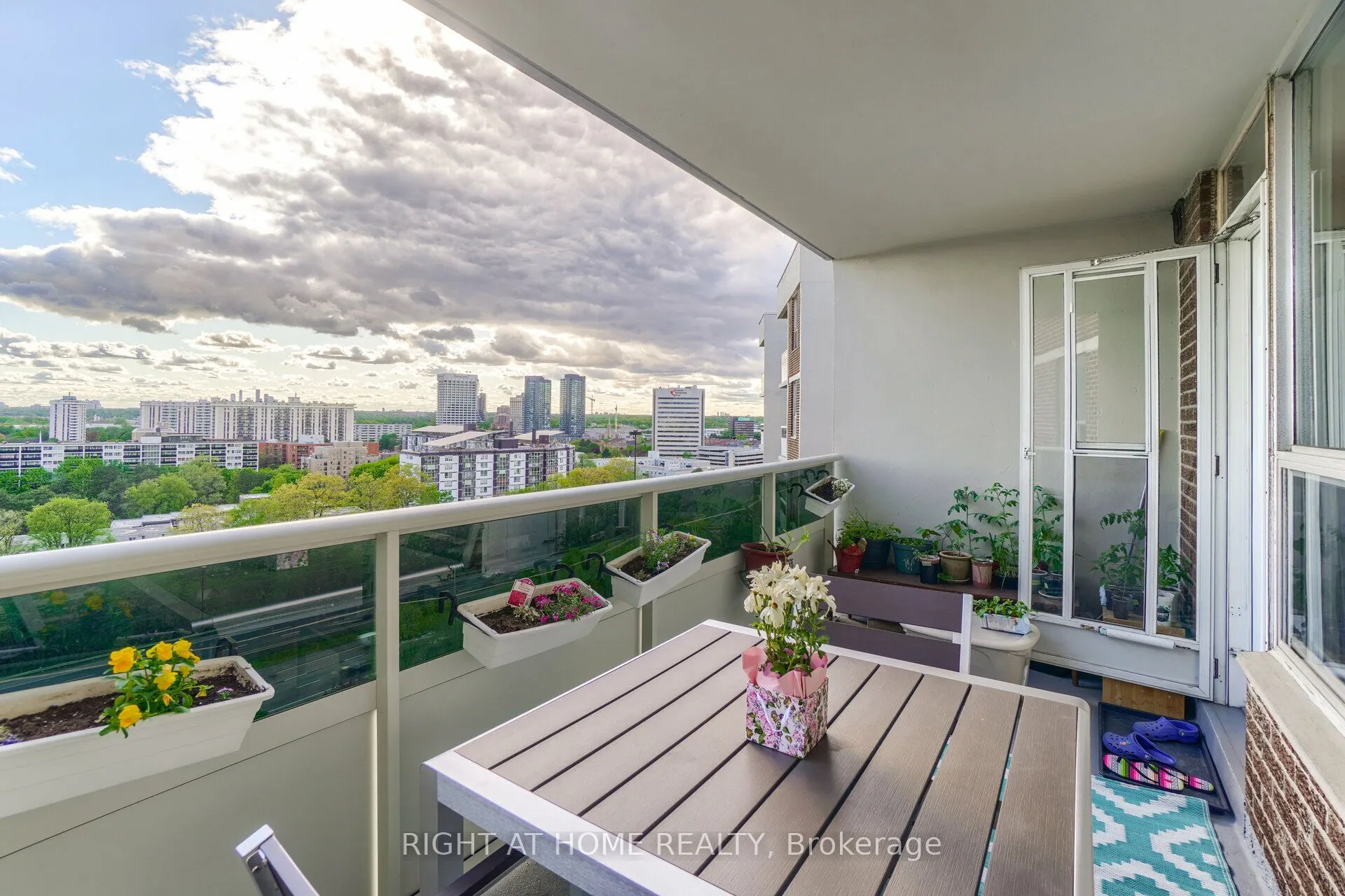 5 Shady Golfway, #1607
