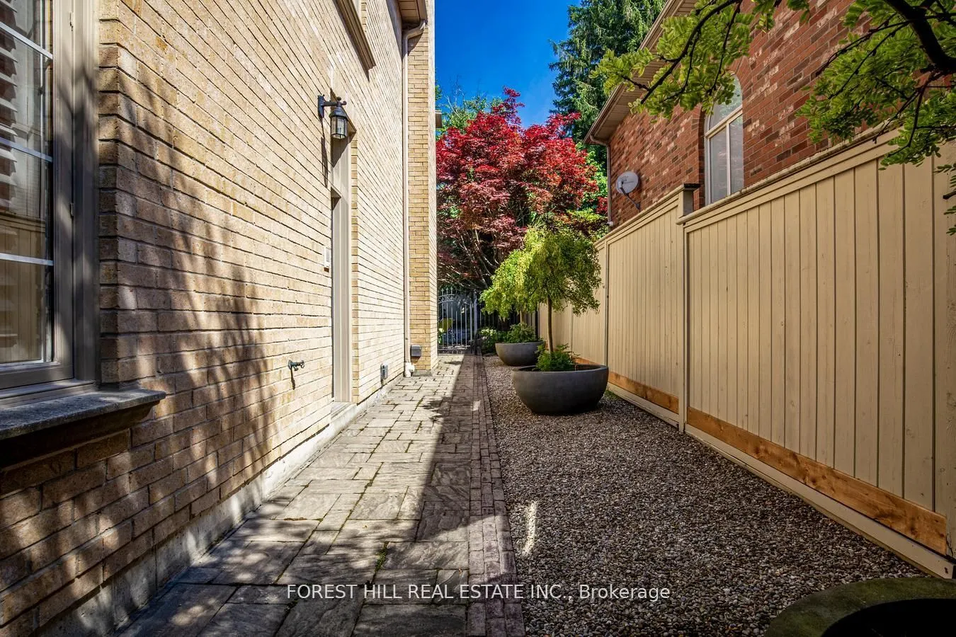 42 Aldershot Crescent