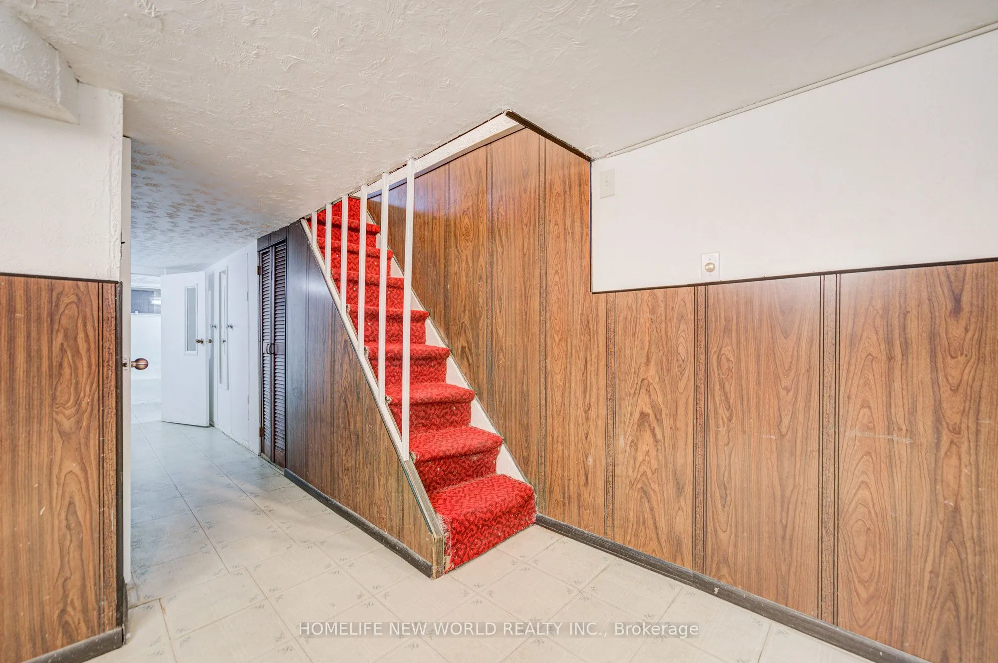 726 Adelaide Street W