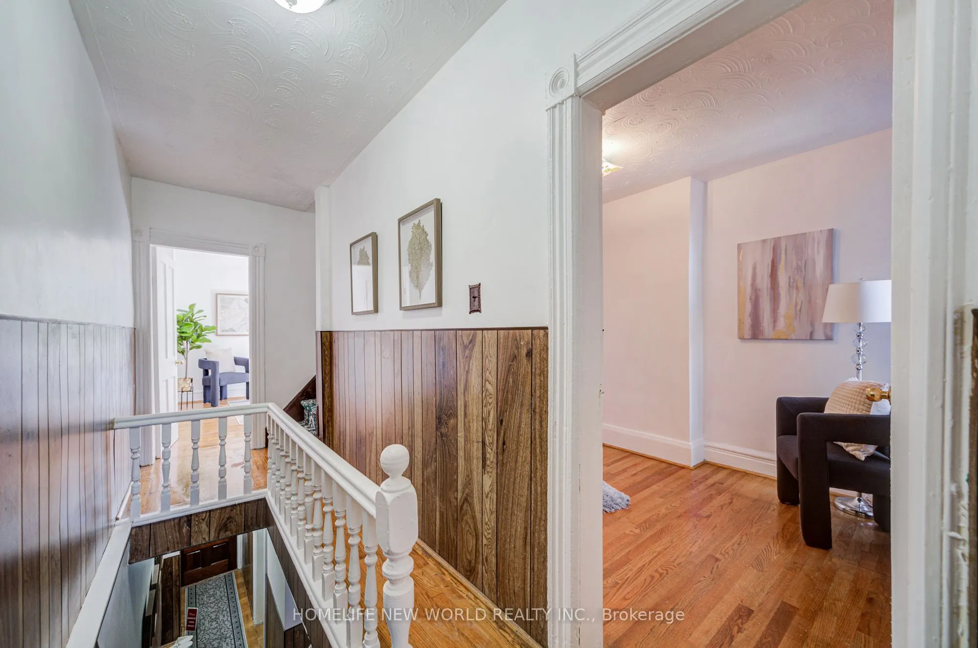 726 Adelaide Street W
