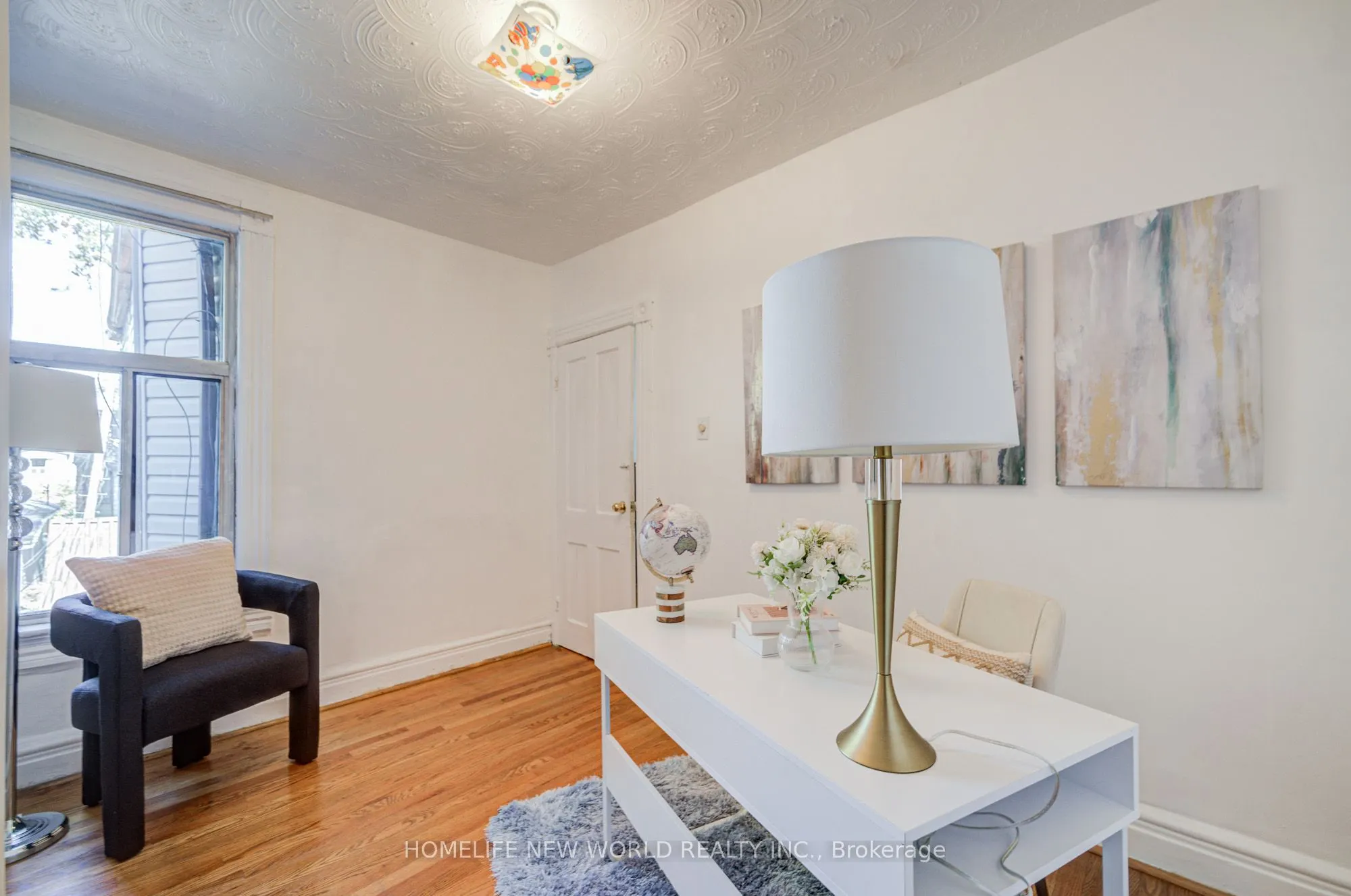 726 Adelaide Street W