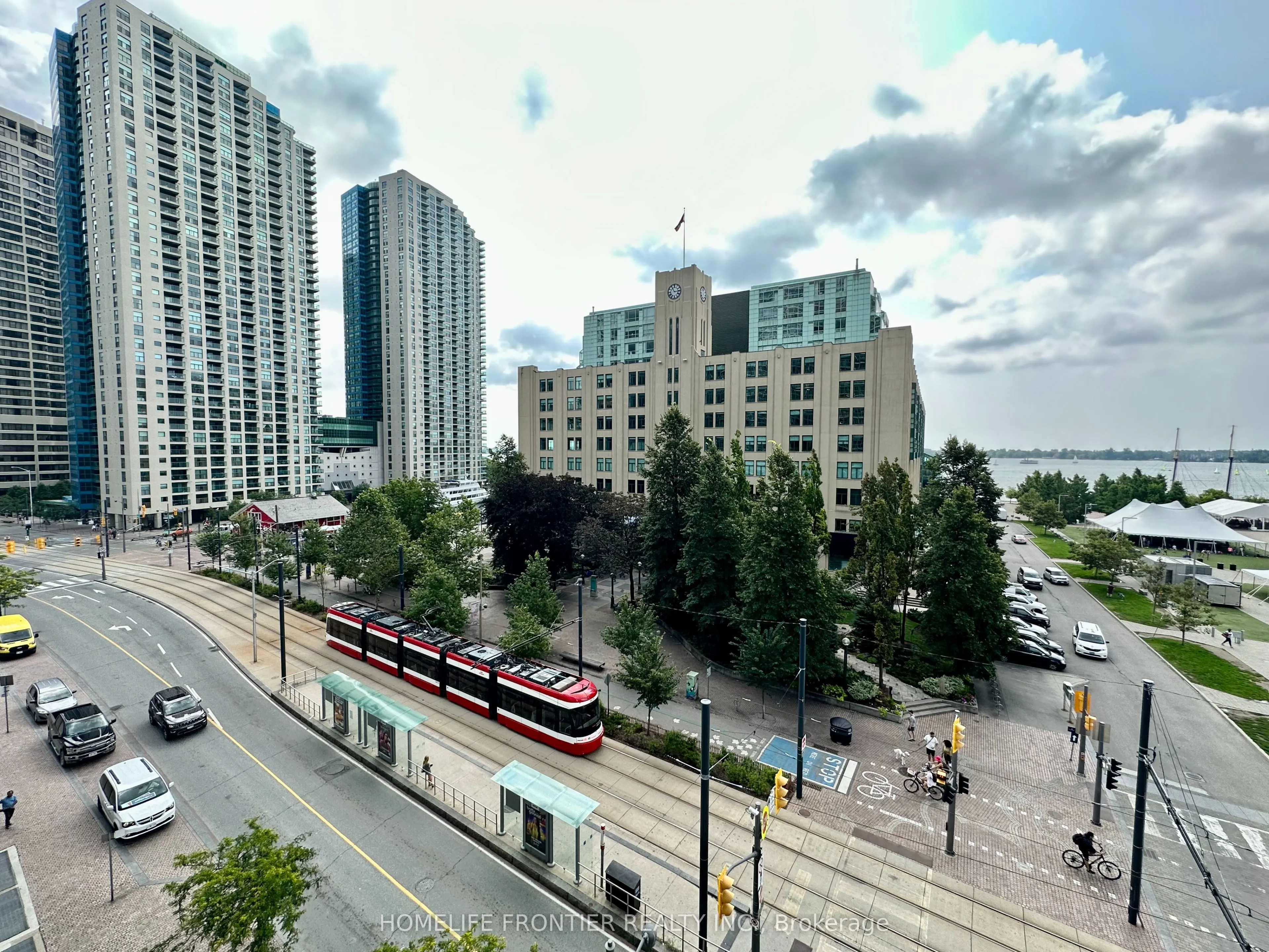 208 Queens Quay W, #507