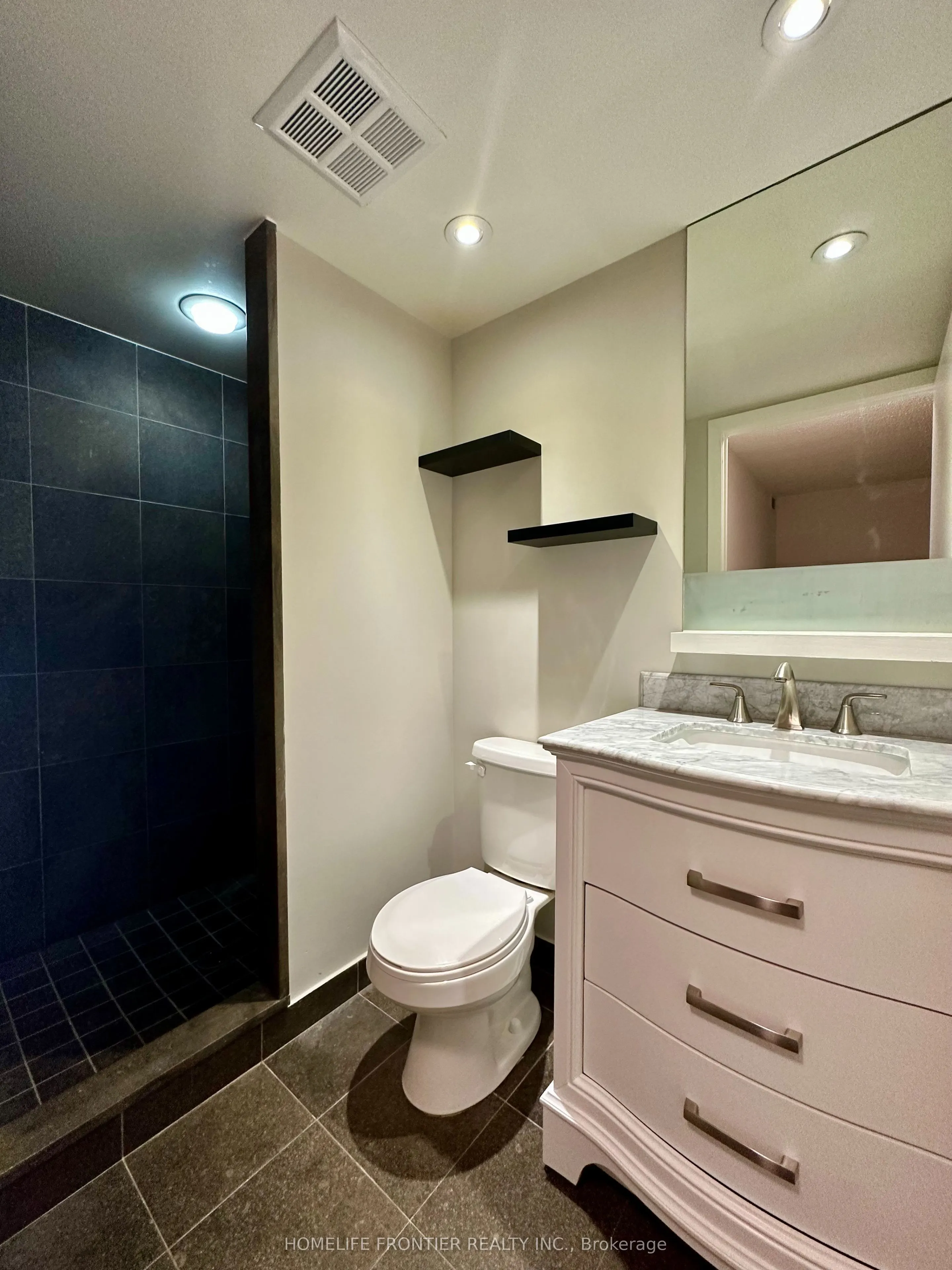 208 Queens Quay W, #507
