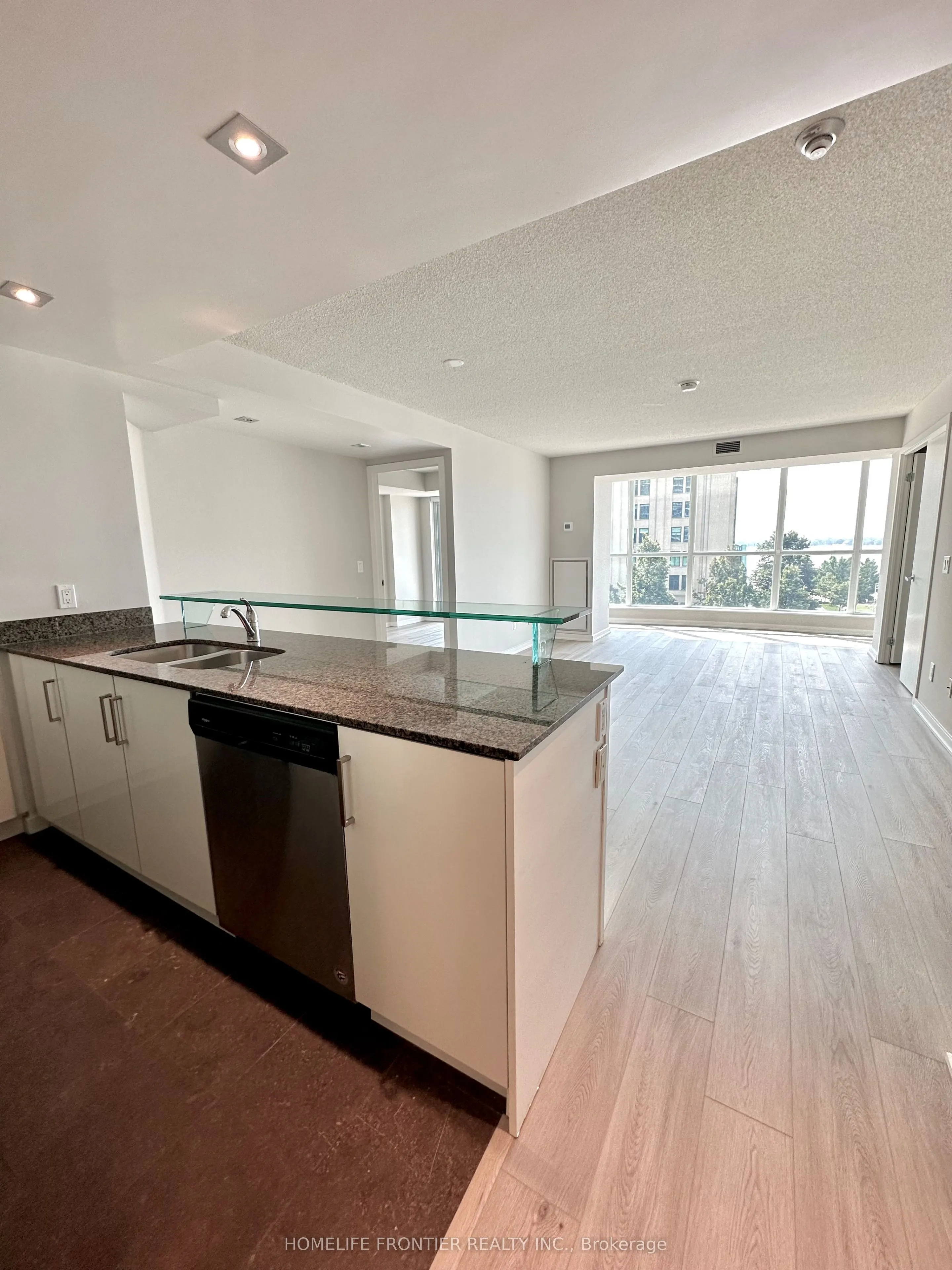 208 Queens Quay W, #507