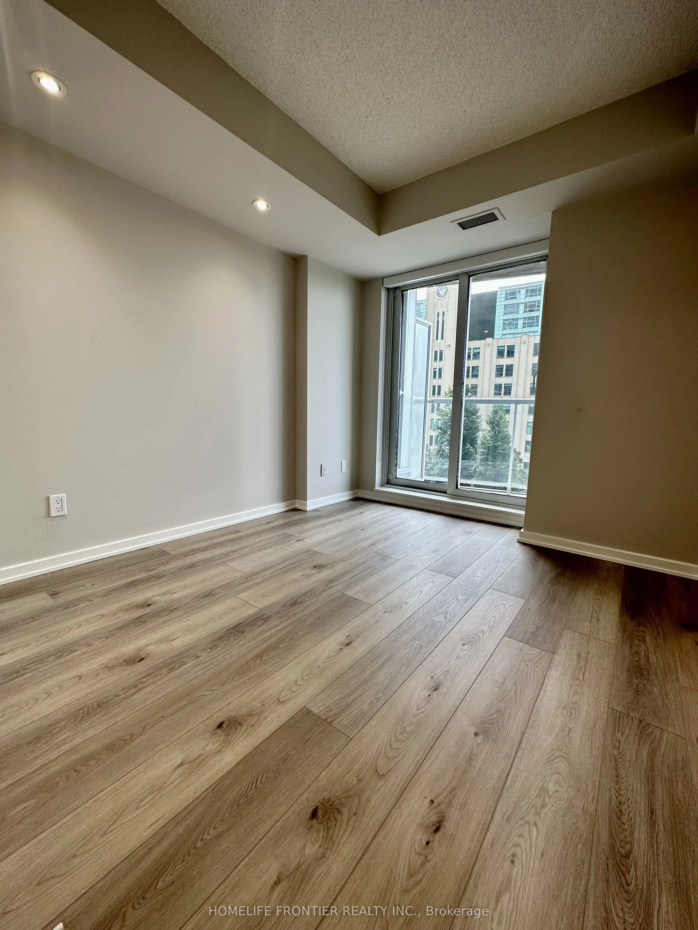 208 Queens Quay W, #507