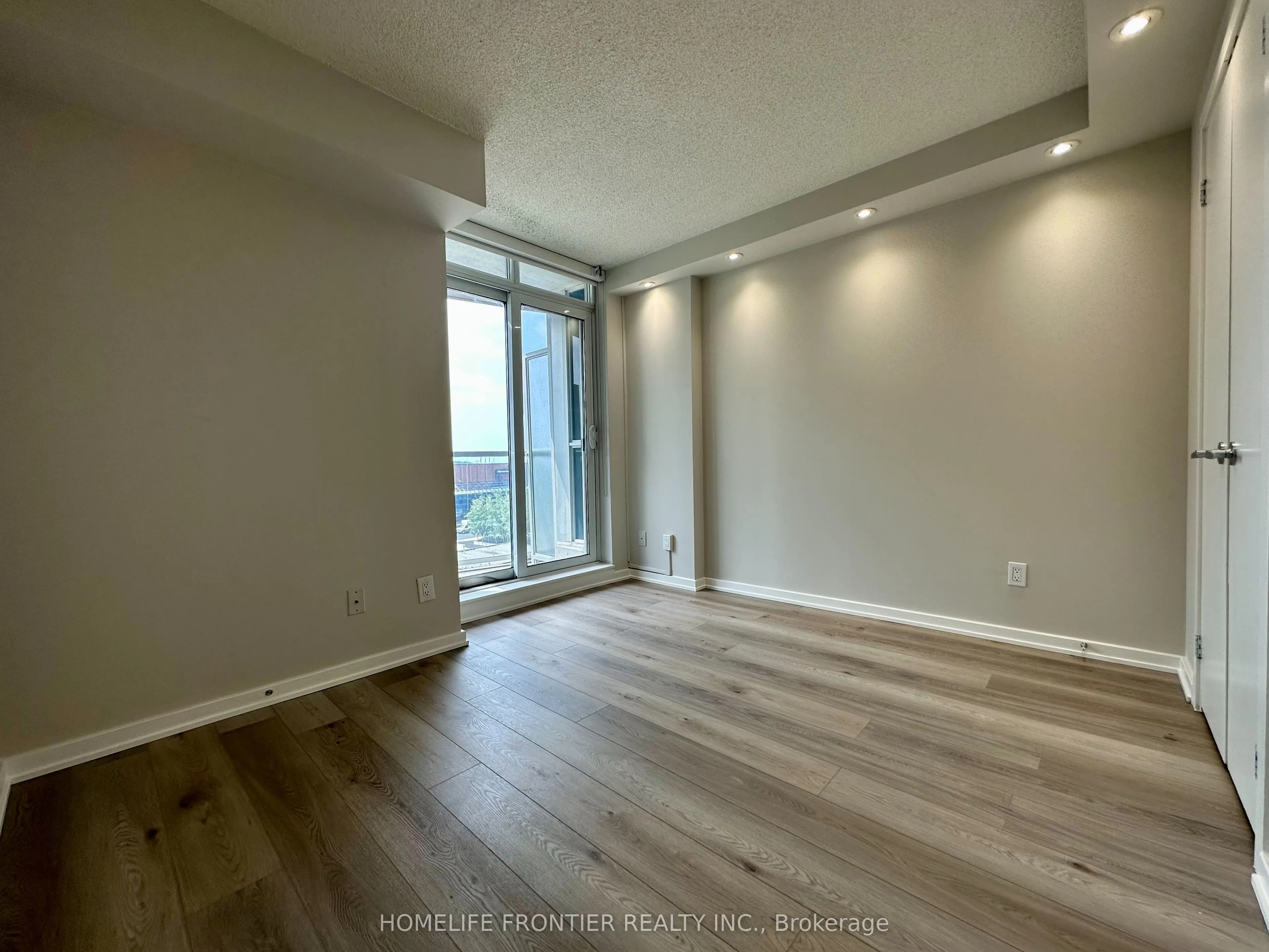 208 Queens Quay W, #507