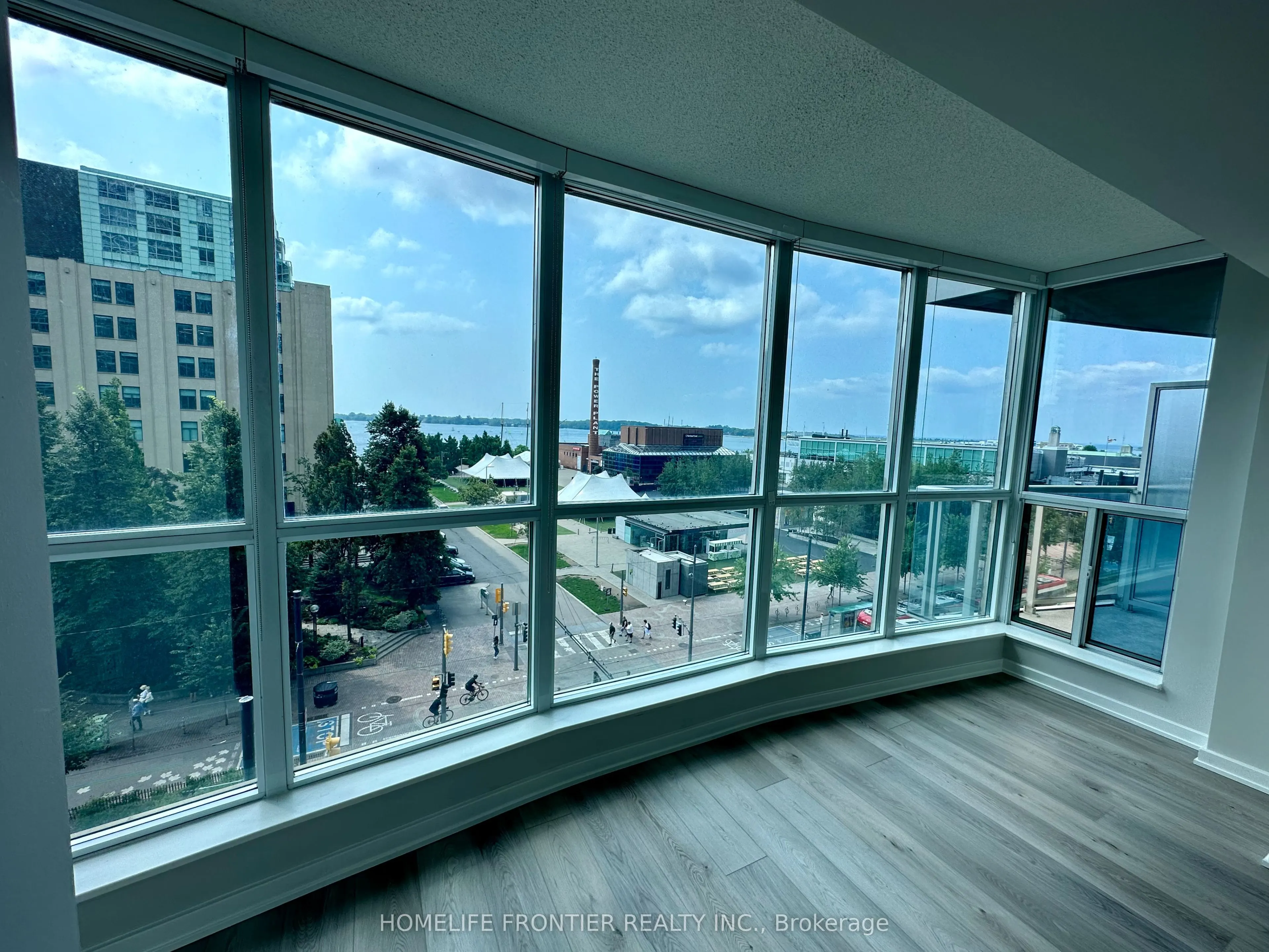 208 Queens Quay W, #507