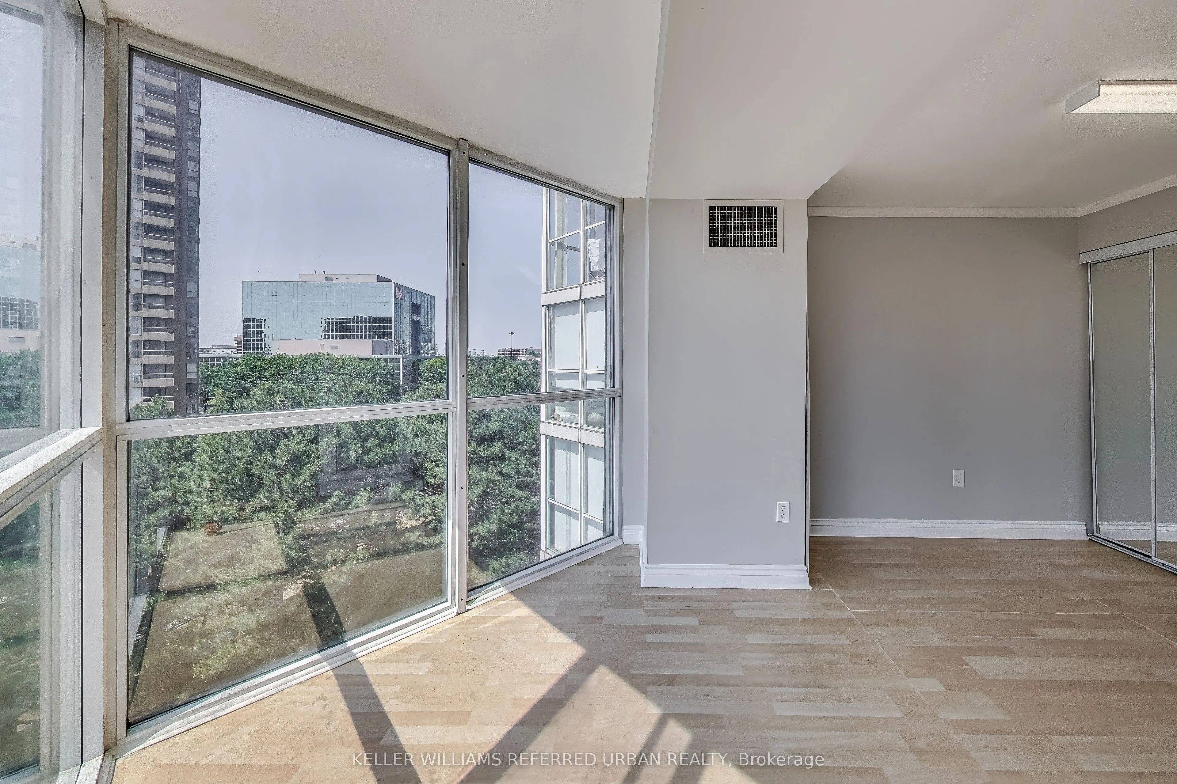 5 Concorde Place, #502