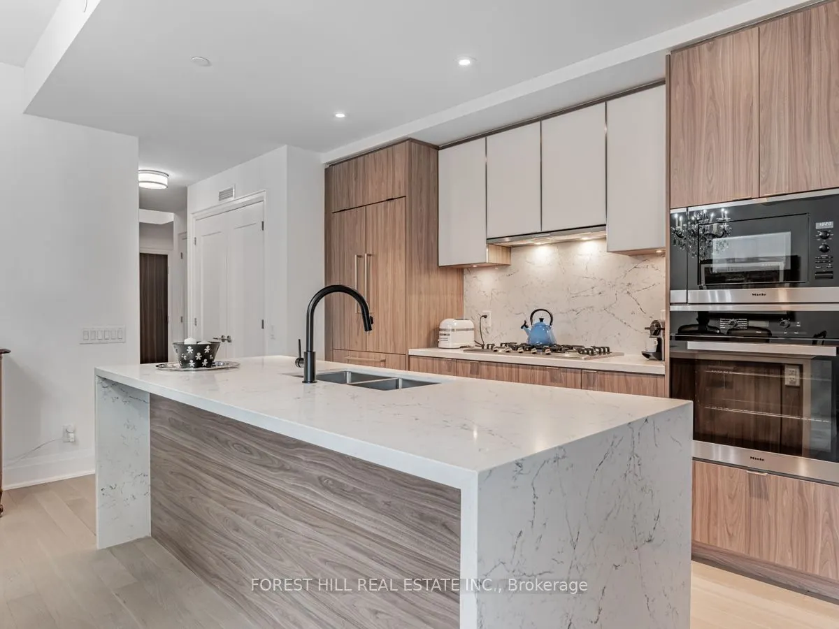 280 Howland Avenue, #201