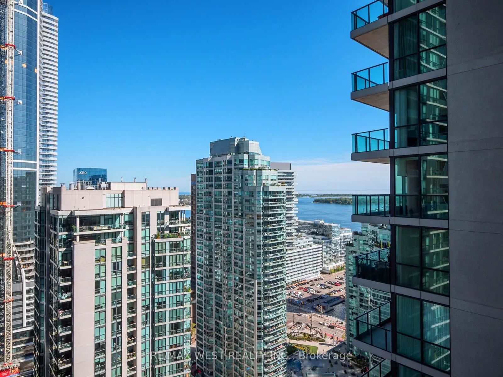 33 Bay Street, #3104