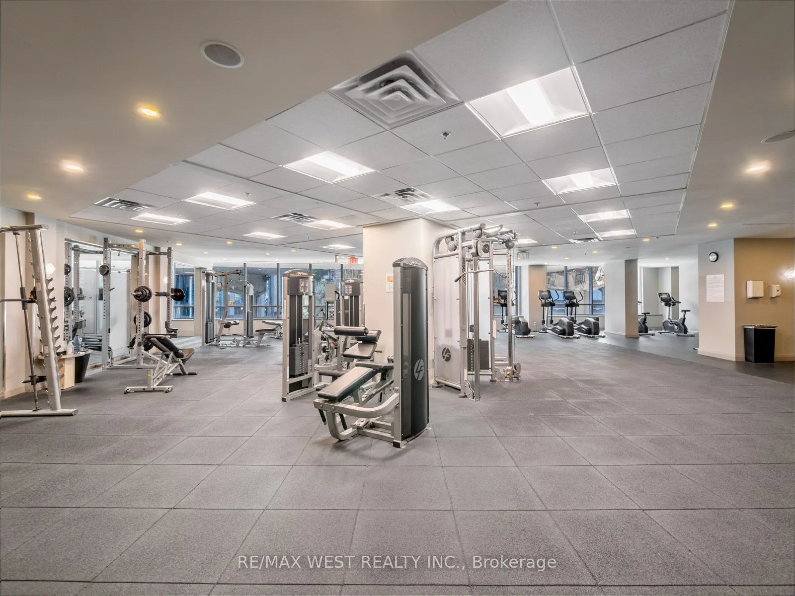 33 Bay Street, #3104