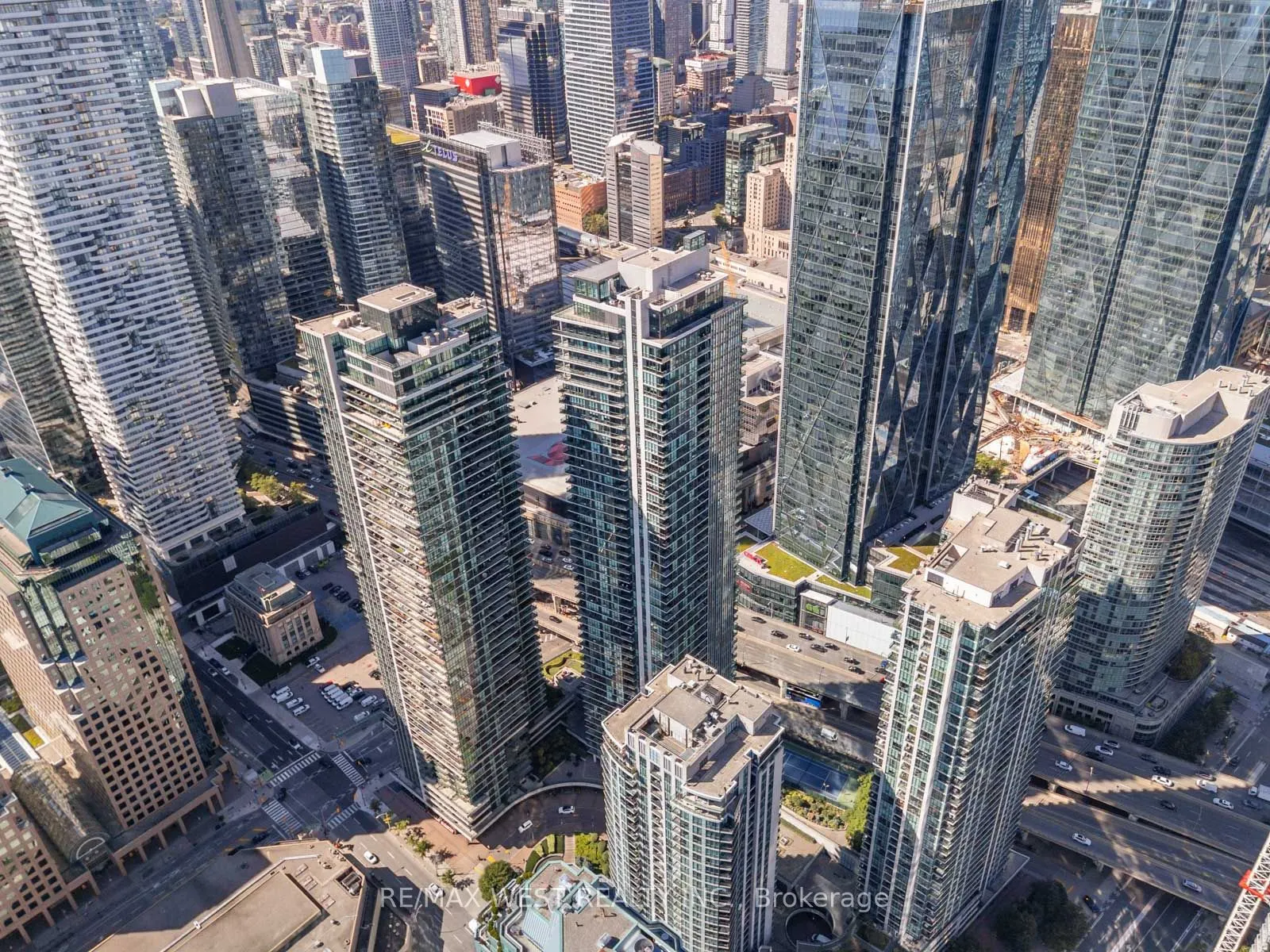 33 Bay Street, #3104