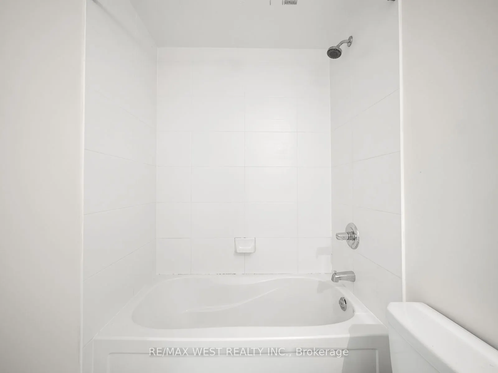 33 Bay Street, #3104