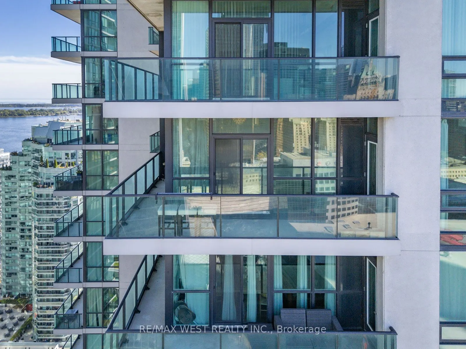 33 Bay Street, #3104