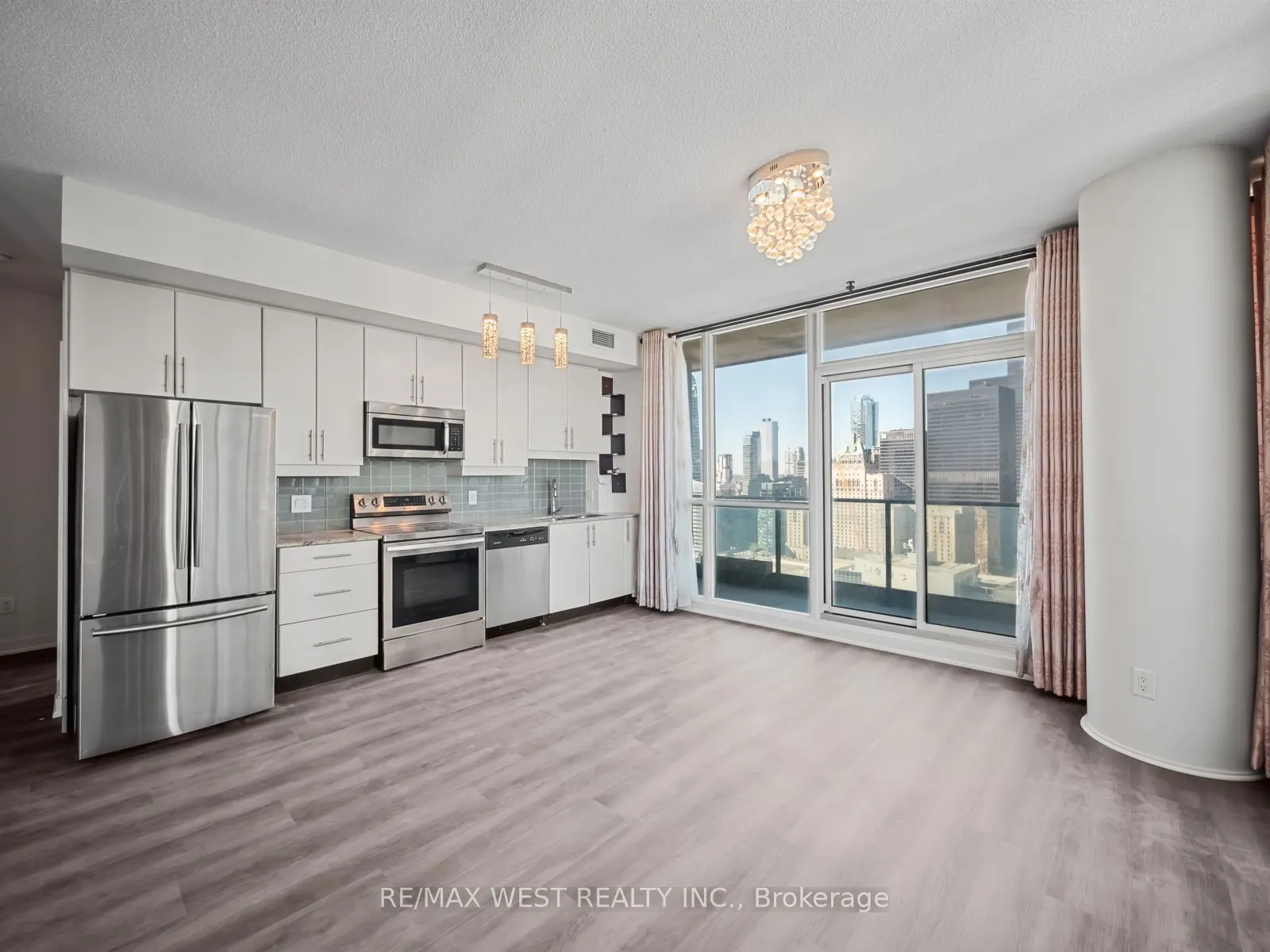 33 Bay Street, #3104