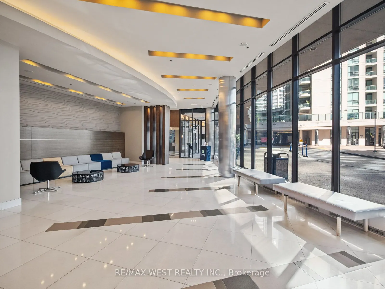 33 Bay Street, #3104