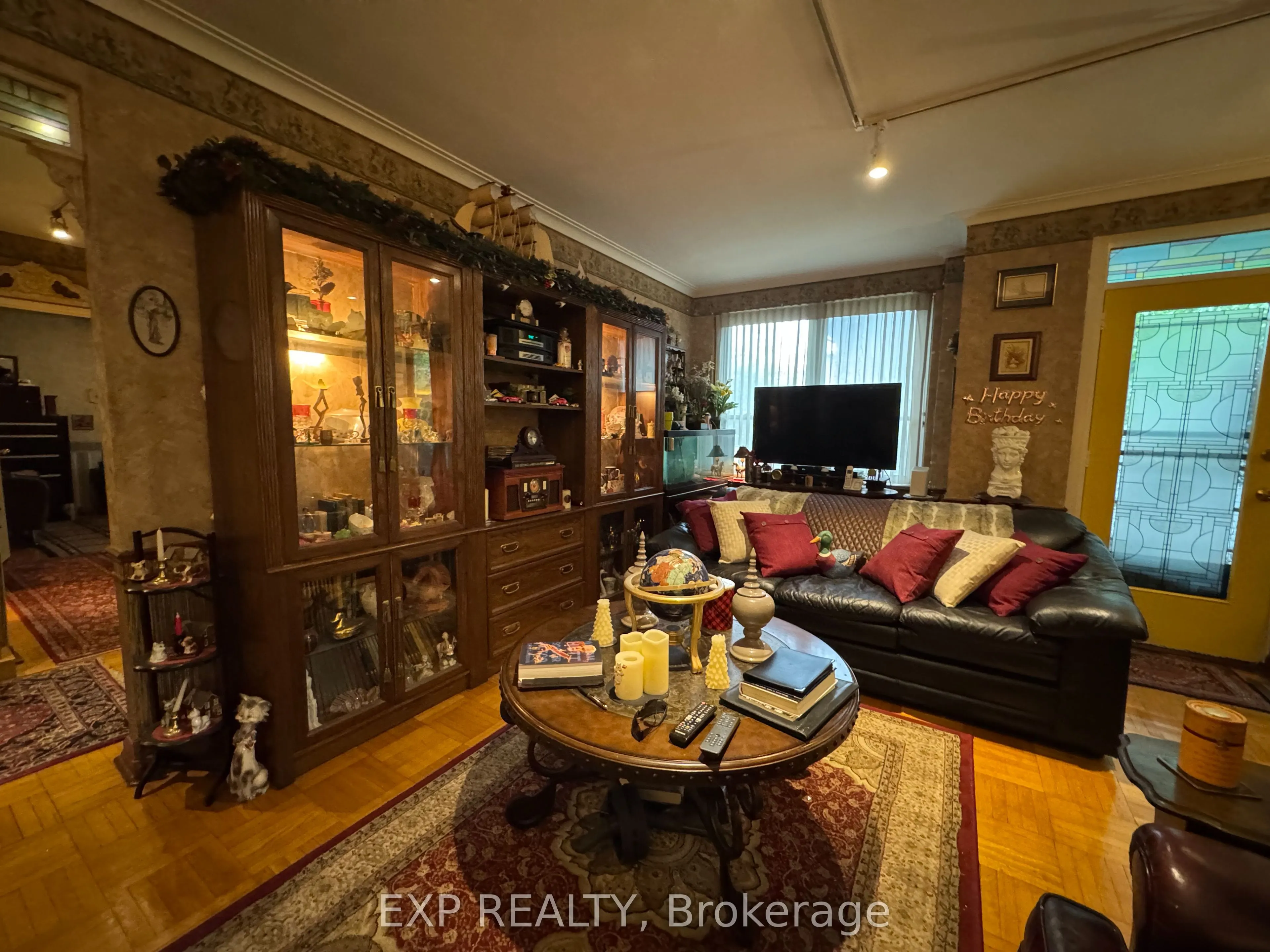 30 elm Avenue, #104