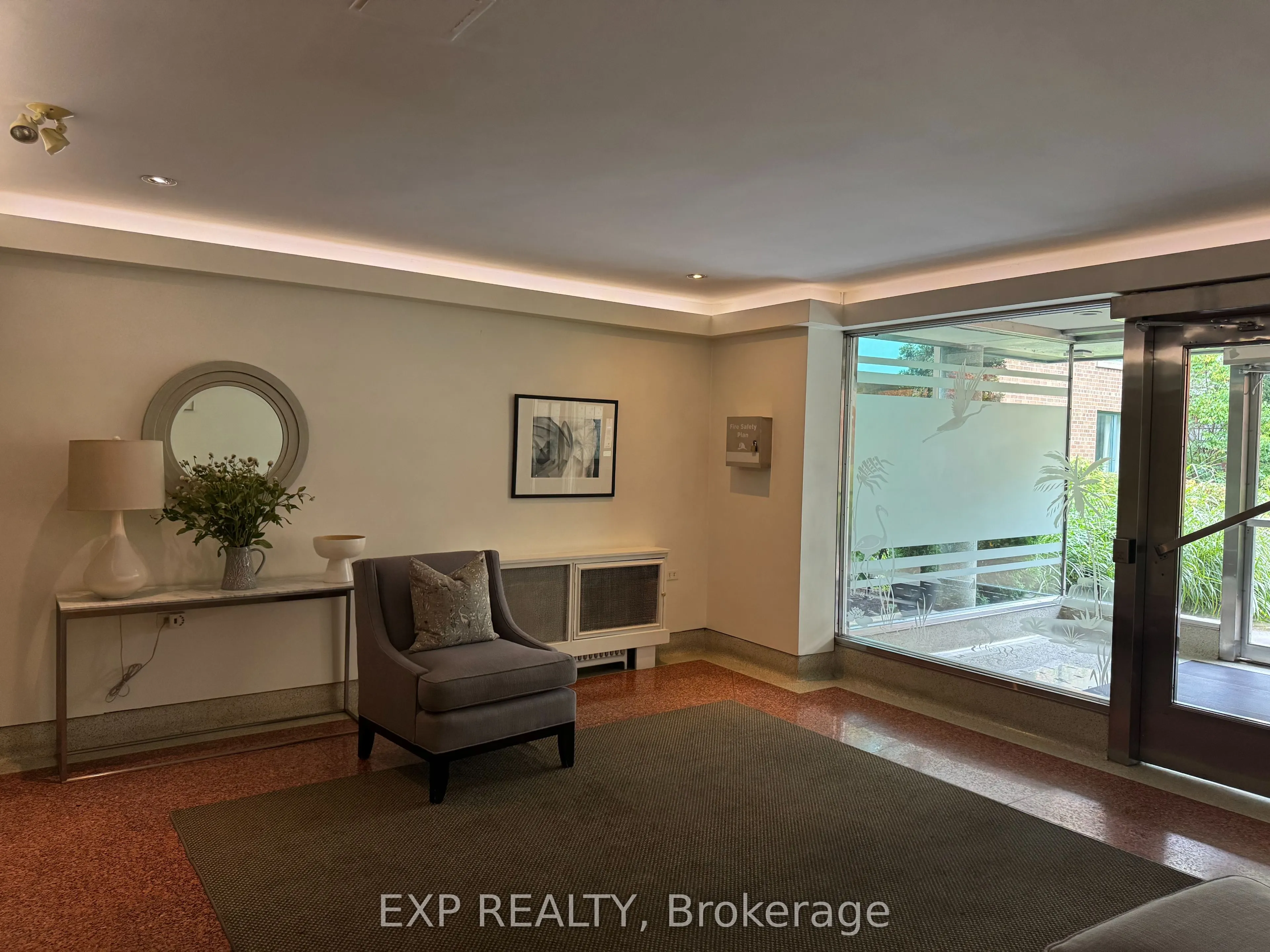 30 elm Avenue, #104
