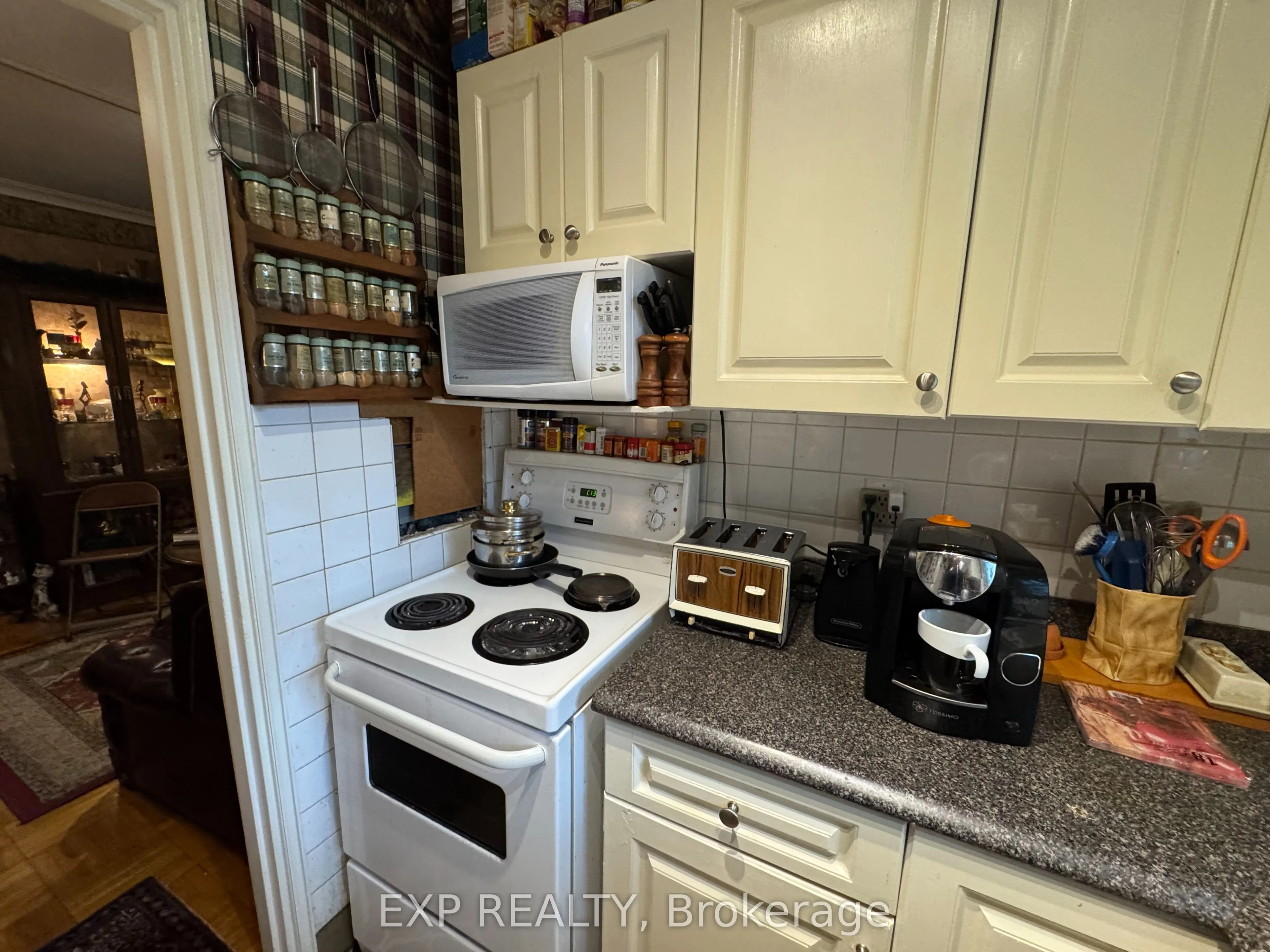 30 elm Avenue, #104