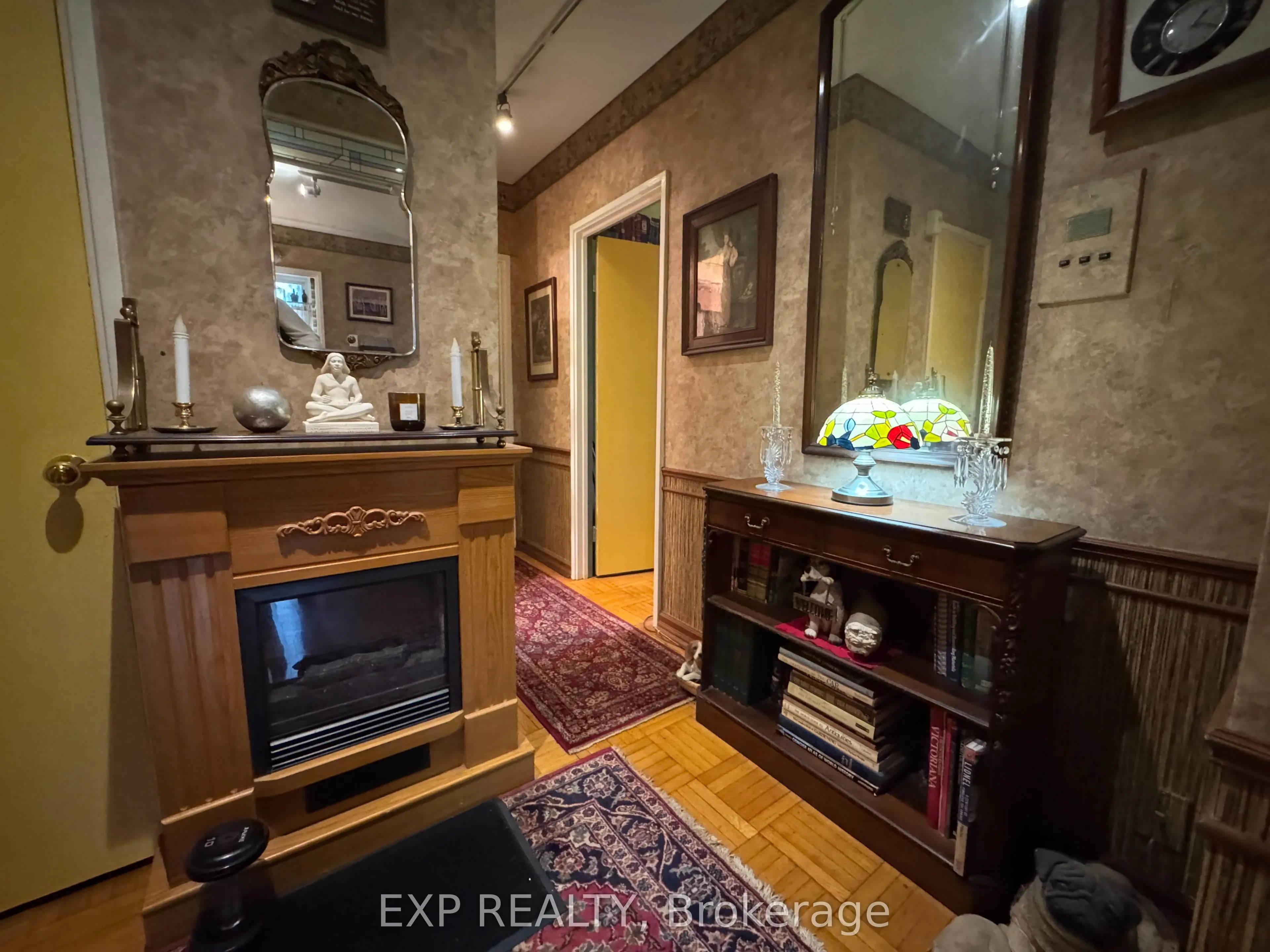 30 elm Avenue, #104