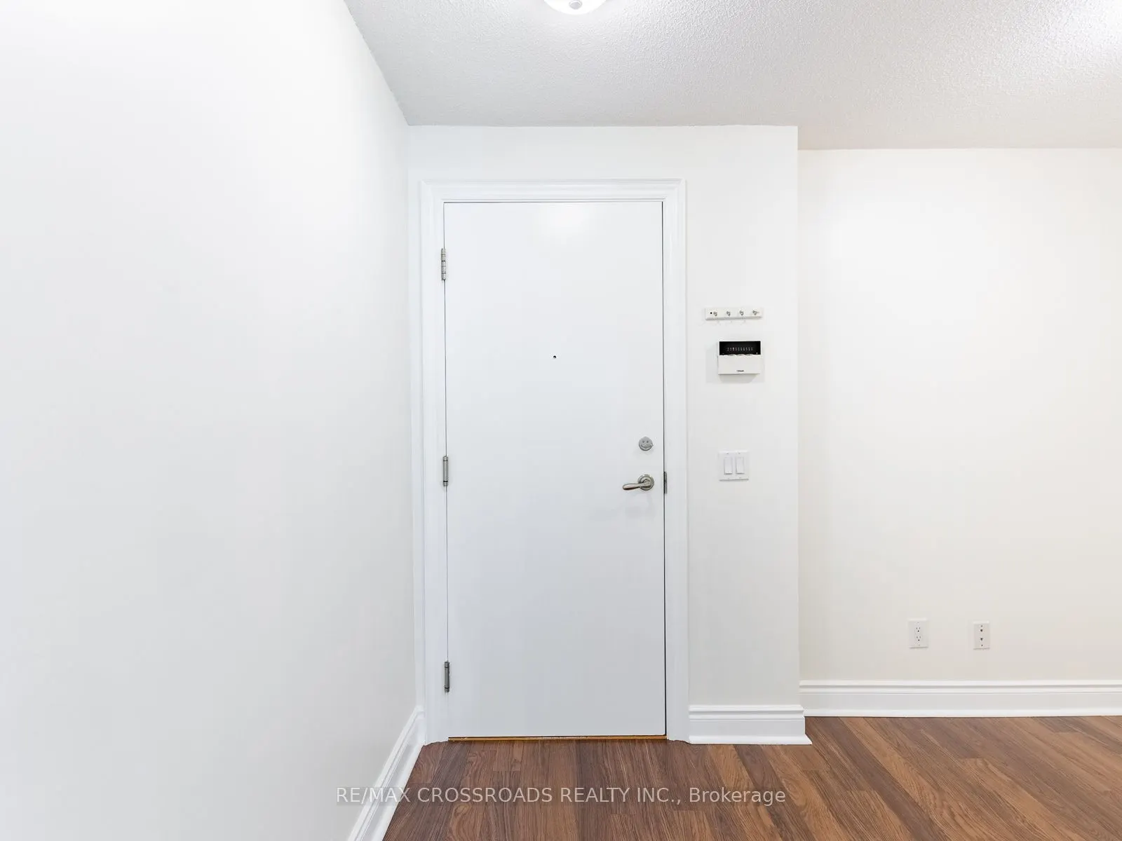 25 Greenview Avenue, #324