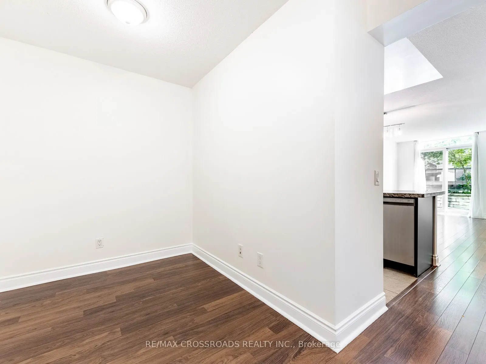 25 Greenview Avenue, #324