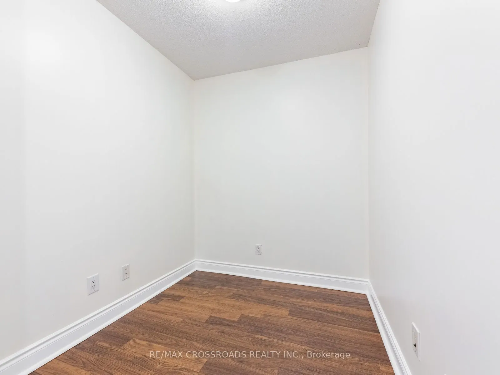 25 Greenview Avenue, #324