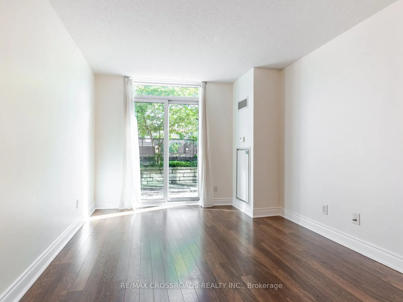 25 Greenview Avenue, #324