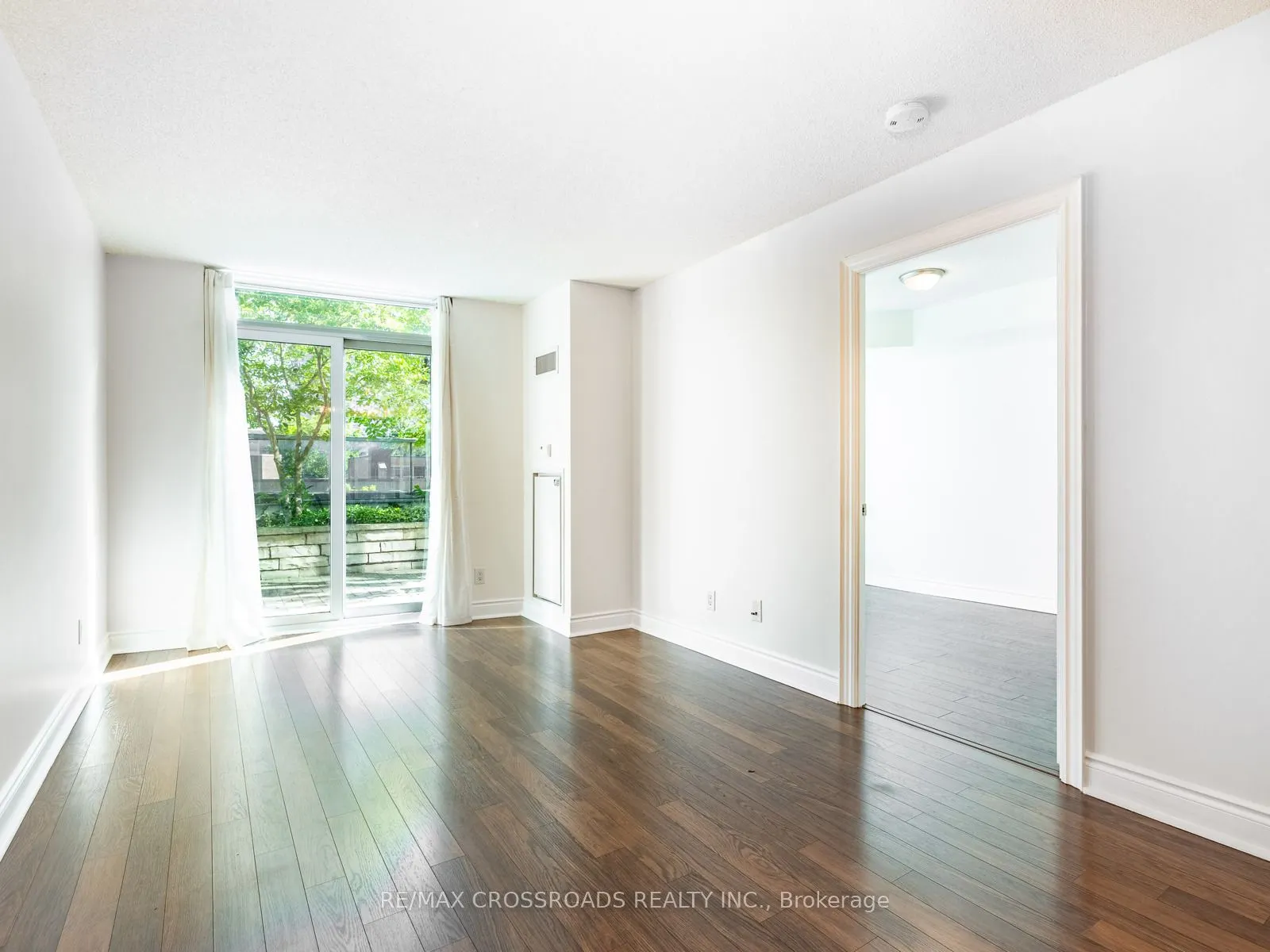 25 Greenview Avenue, #324