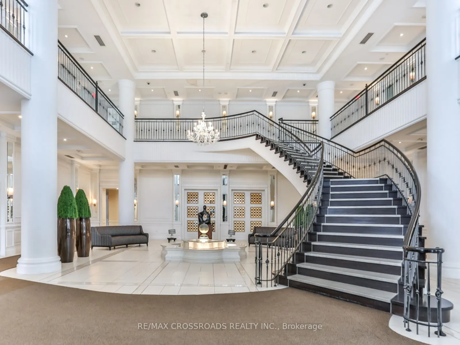 25 Greenview Avenue, #324