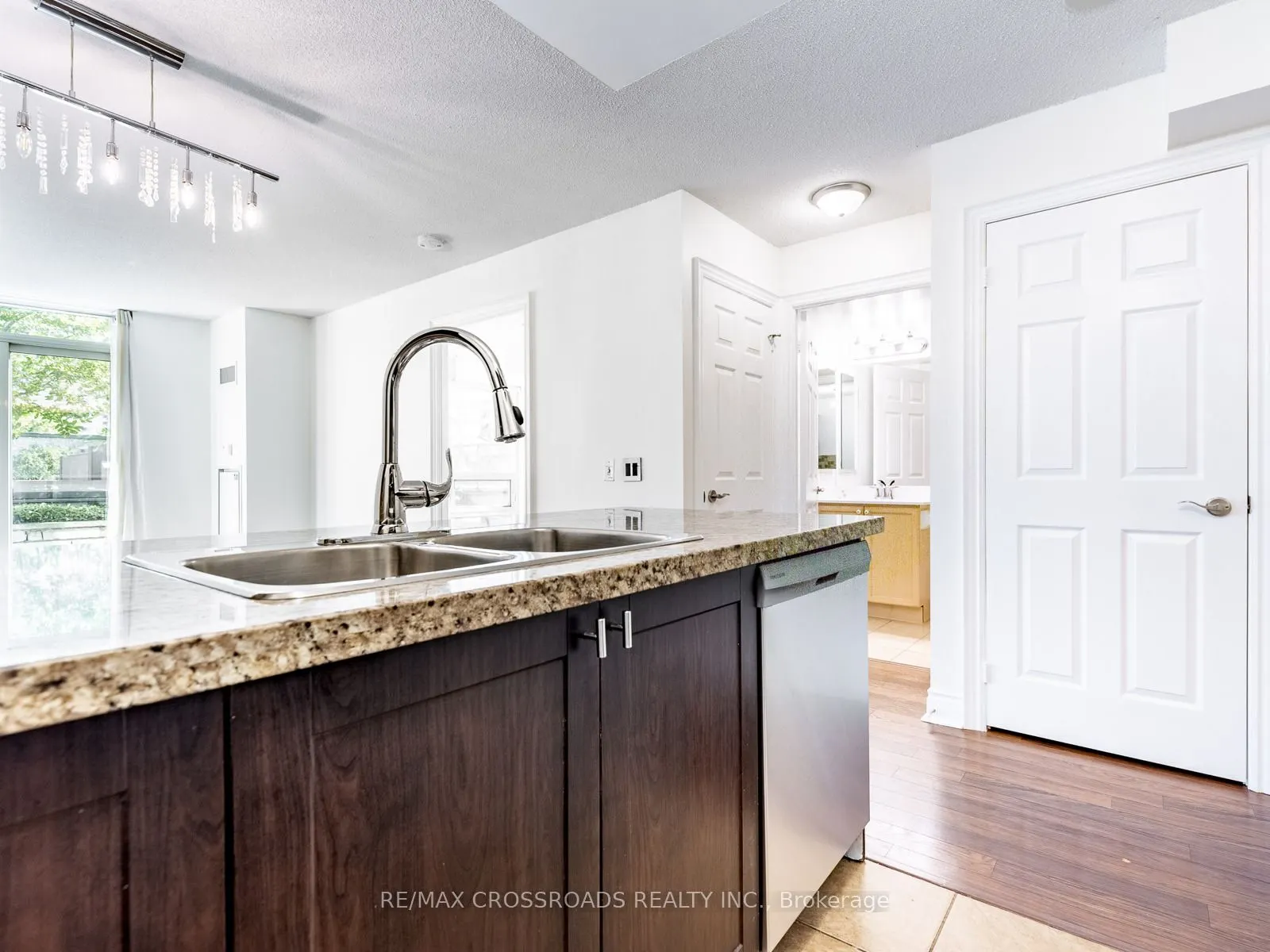 25 Greenview Avenue, #324