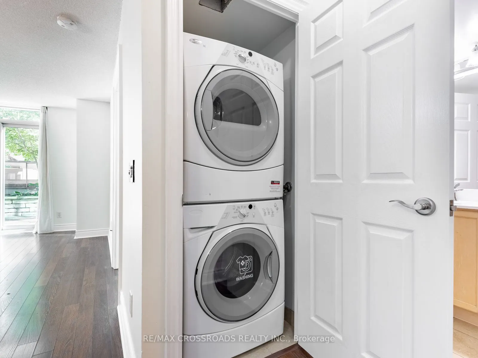 25 Greenview Avenue, #324