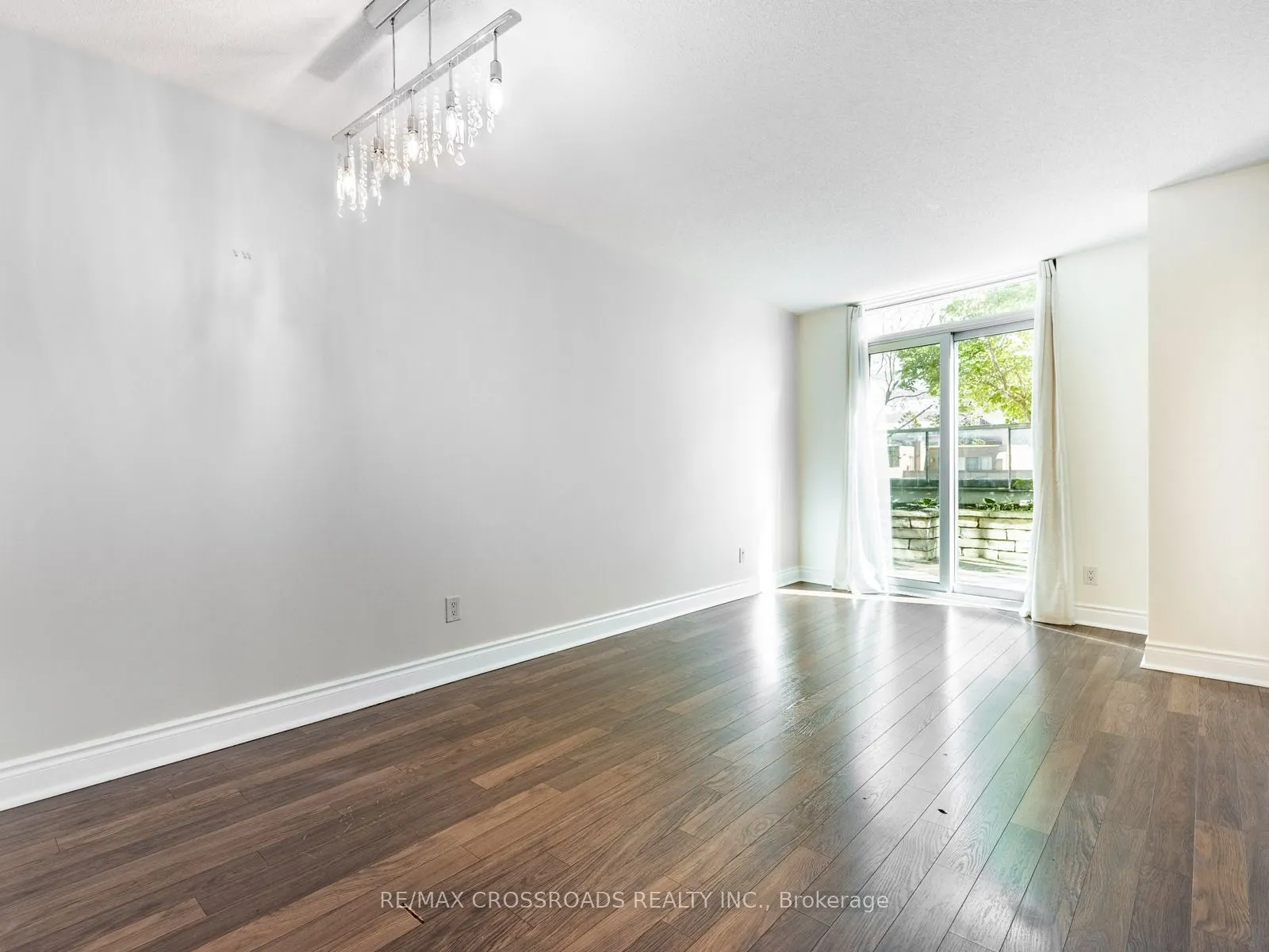 25 Greenview Avenue, #324