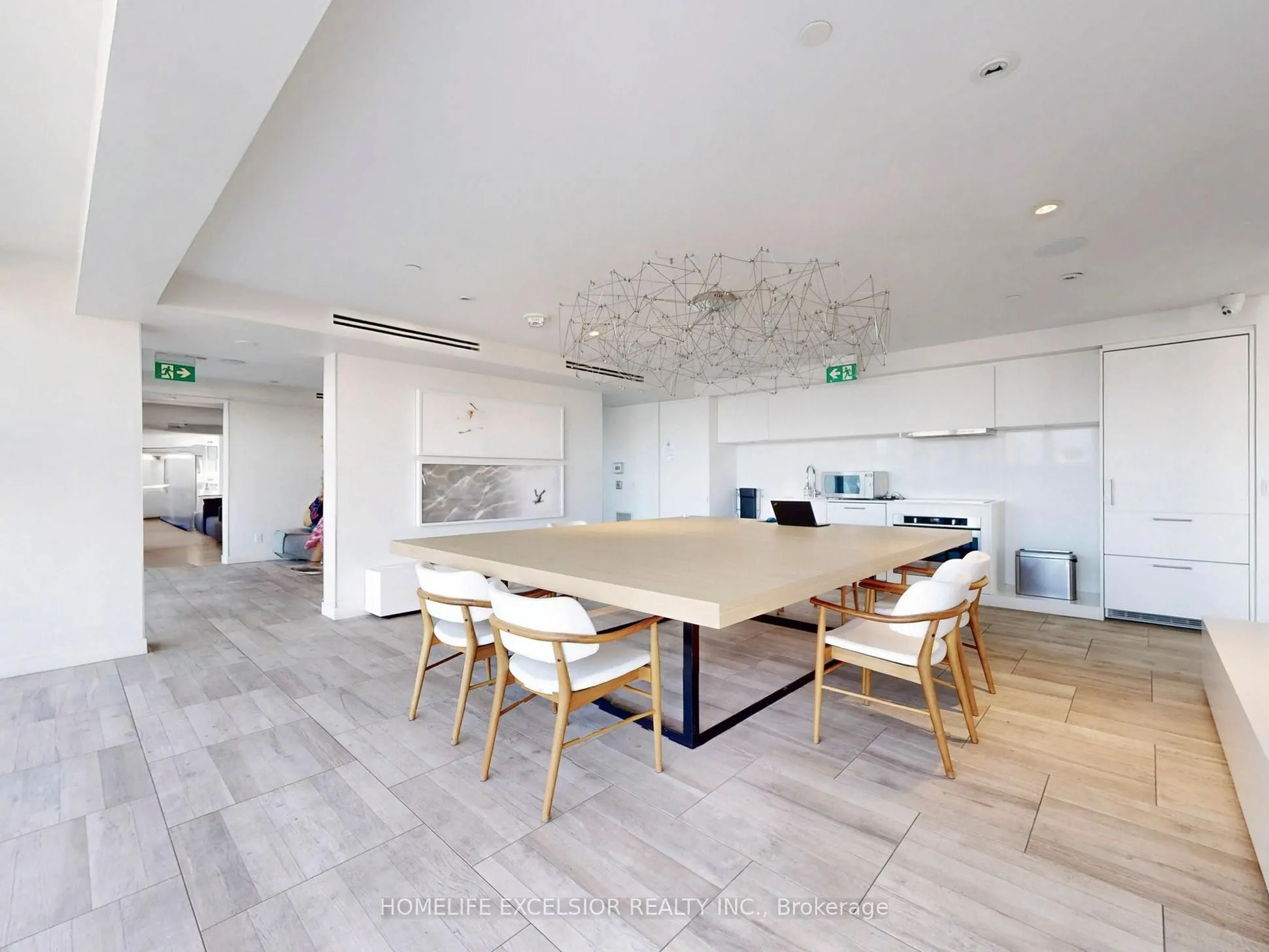 5 Soudan Avenue, #716