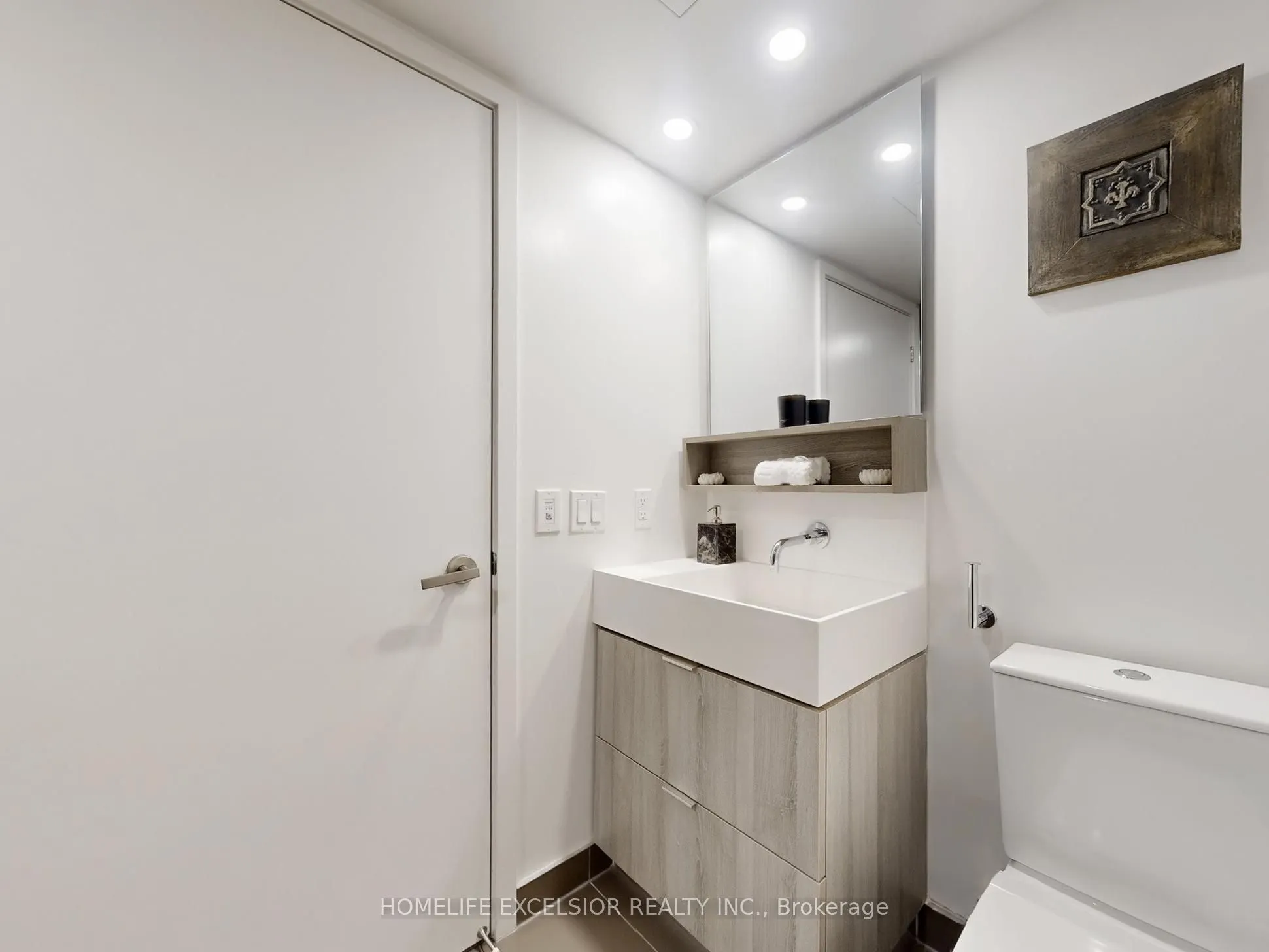 5 Soudan Avenue, #716