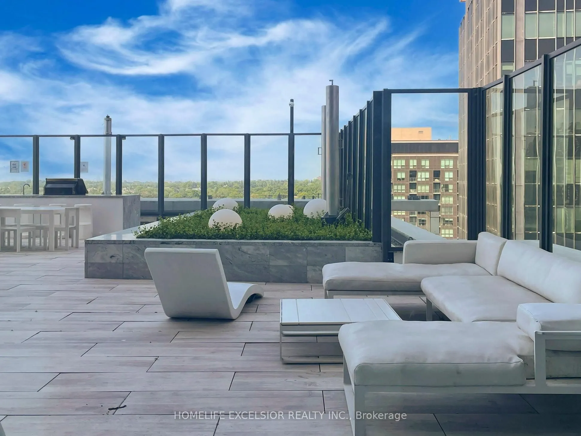 5 Soudan Avenue, #716