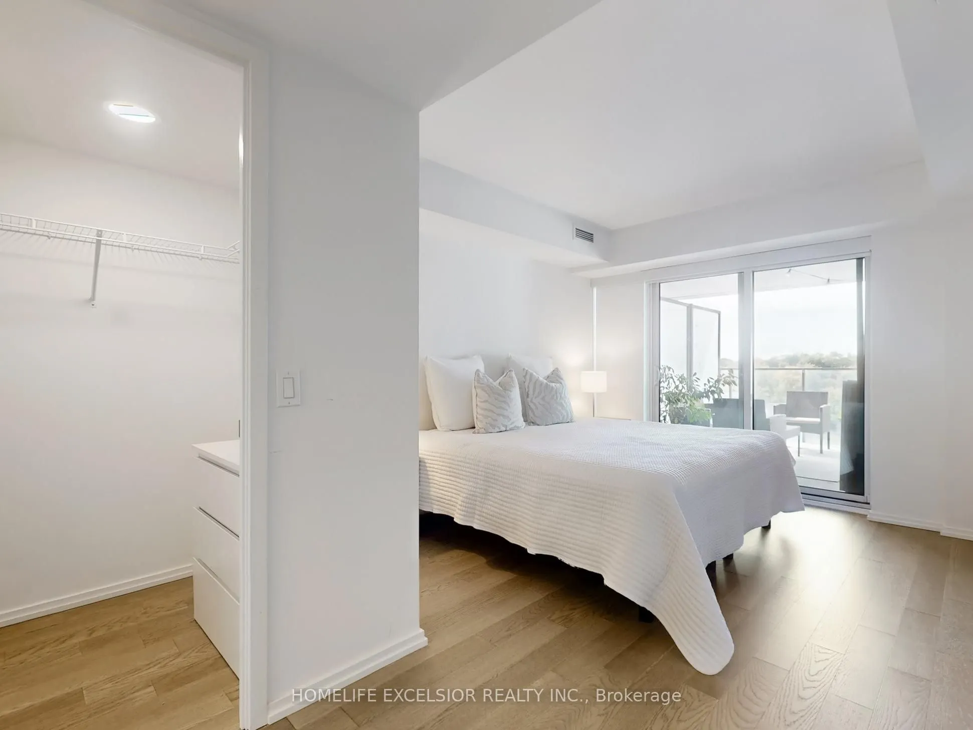5 Soudan Avenue, #716