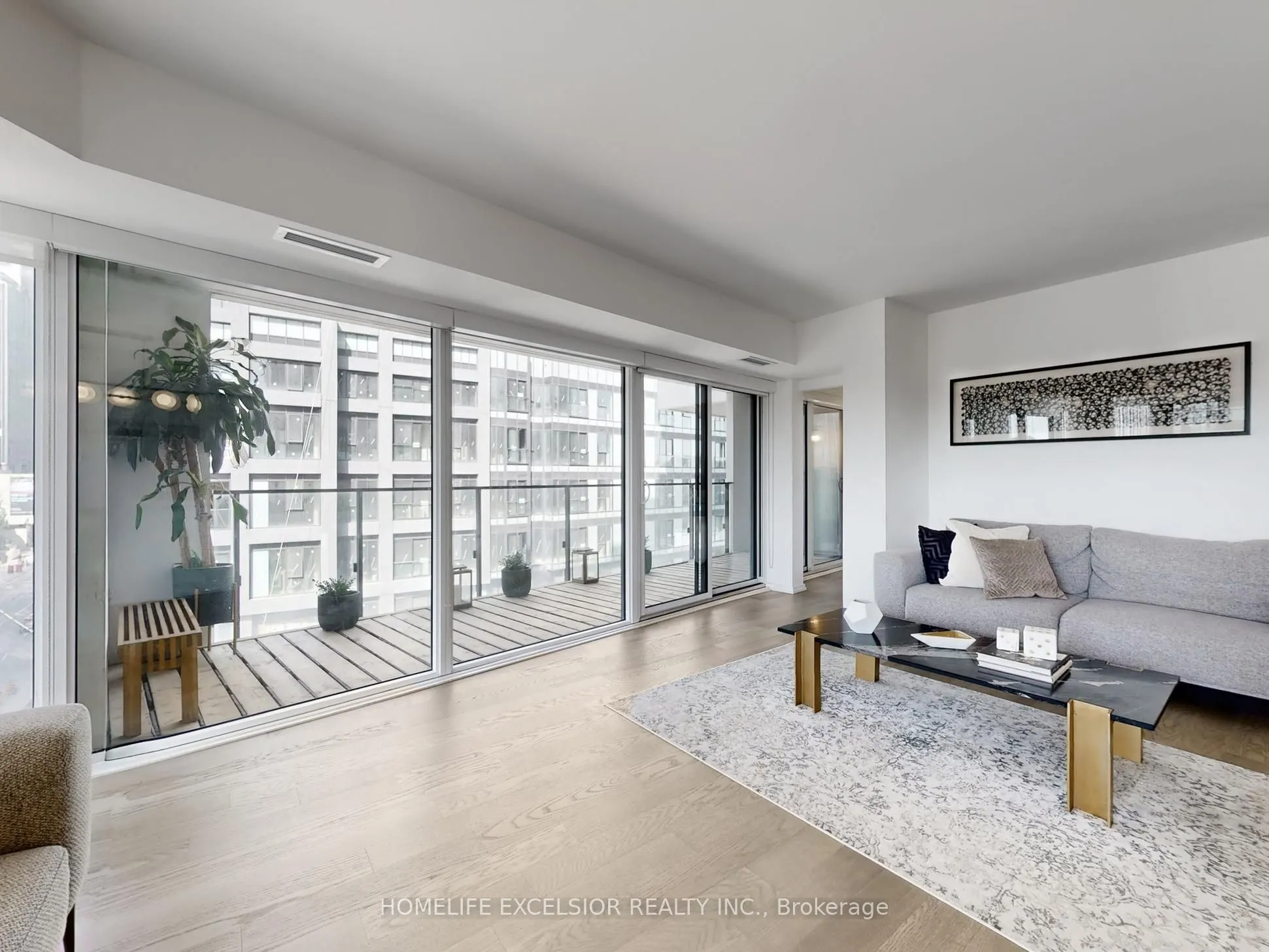 5 Soudan Avenue, #716