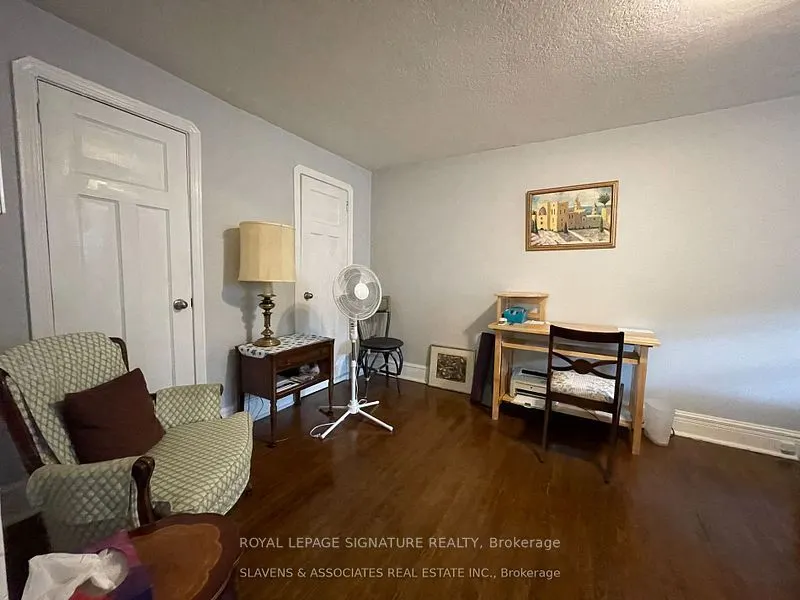 95 Braemar Avenue, #Lower
