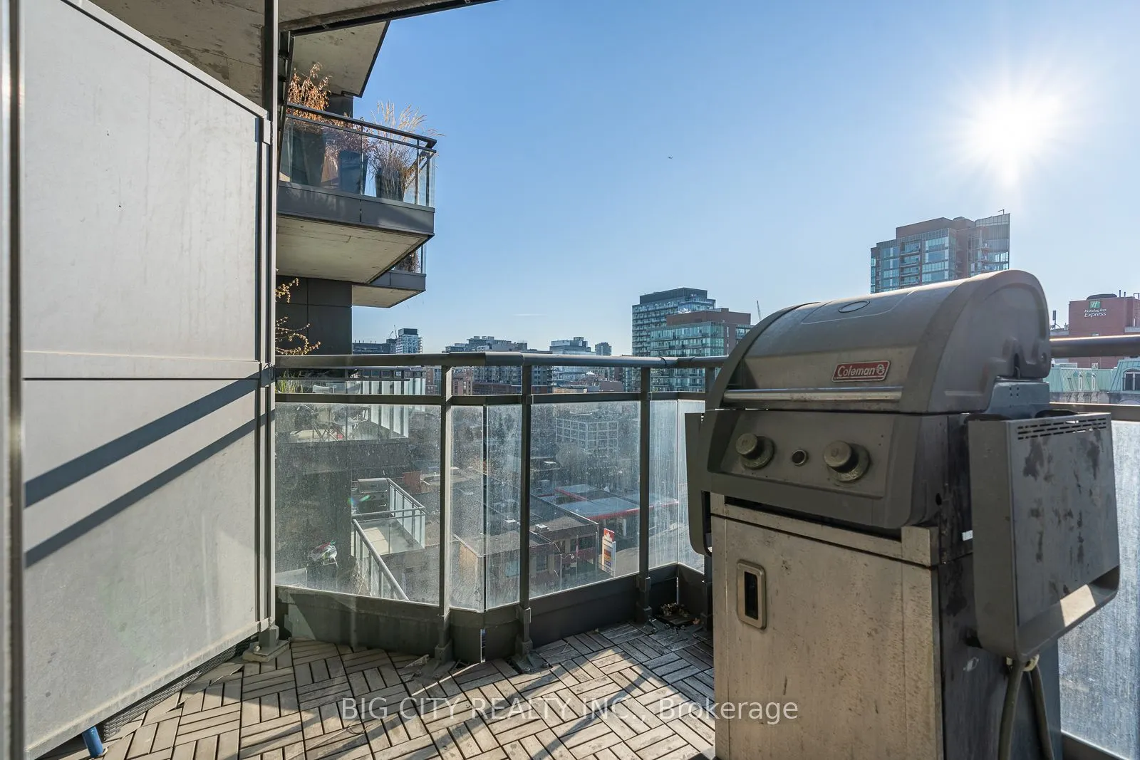 127 Queen Street E, #1102