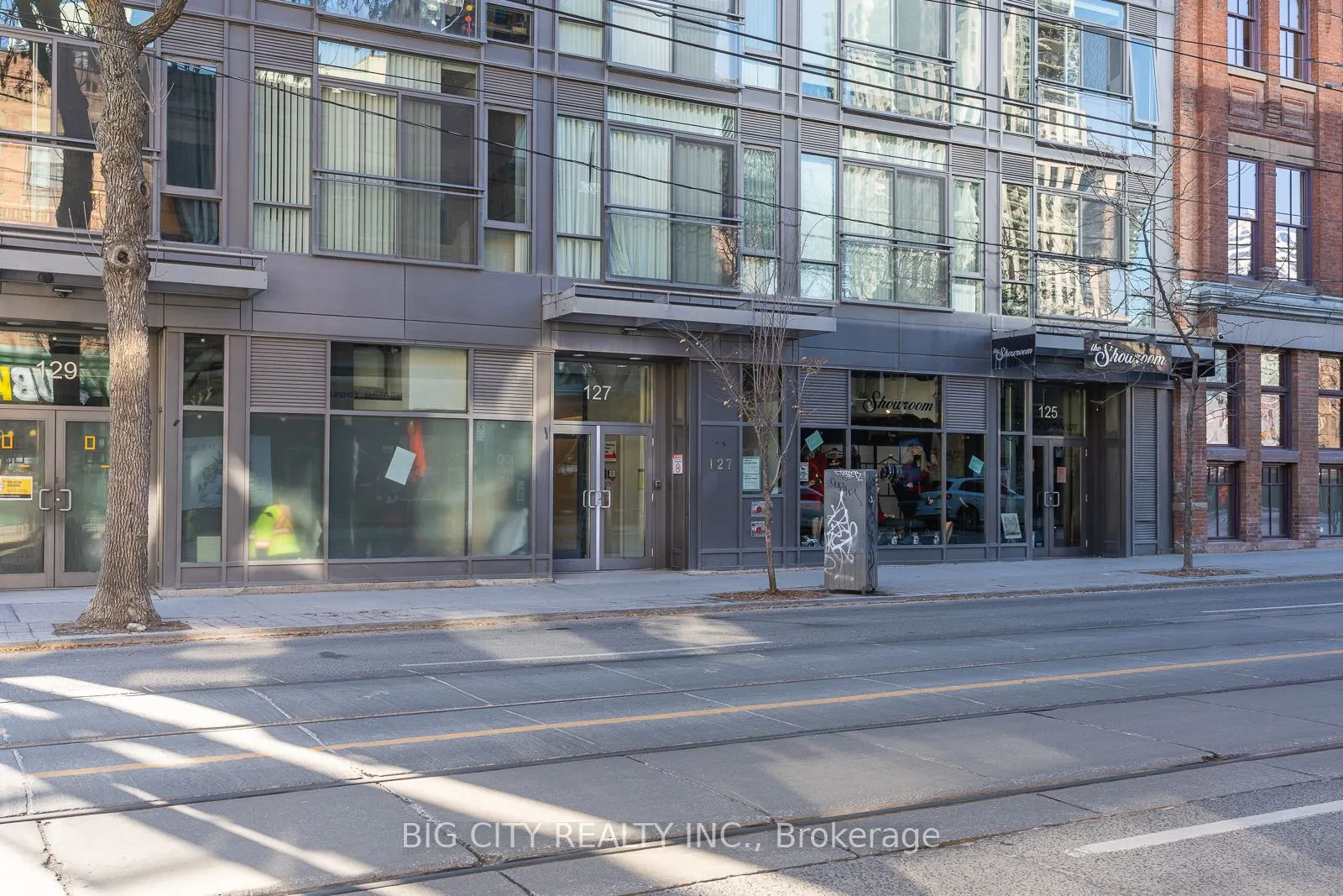 127 Queen Street E, #1102