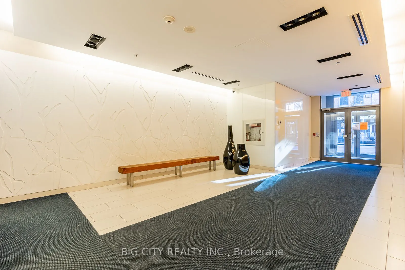 127 Queen Street E, #1102