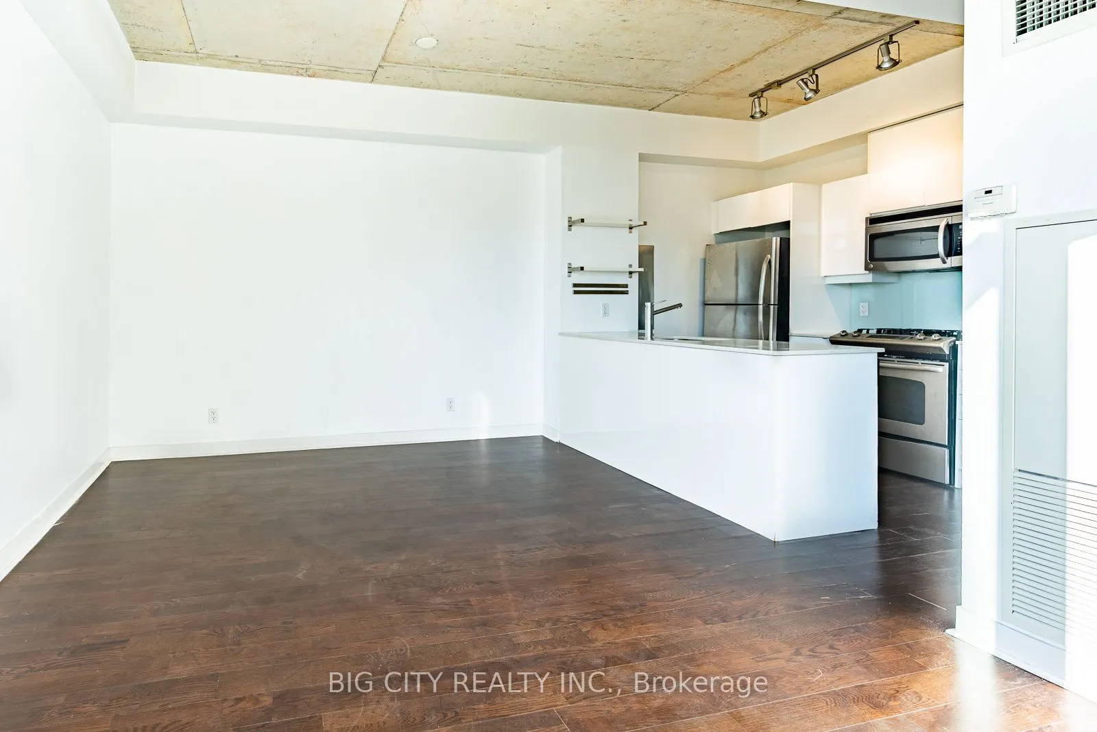 127 Queen Street E, #1102