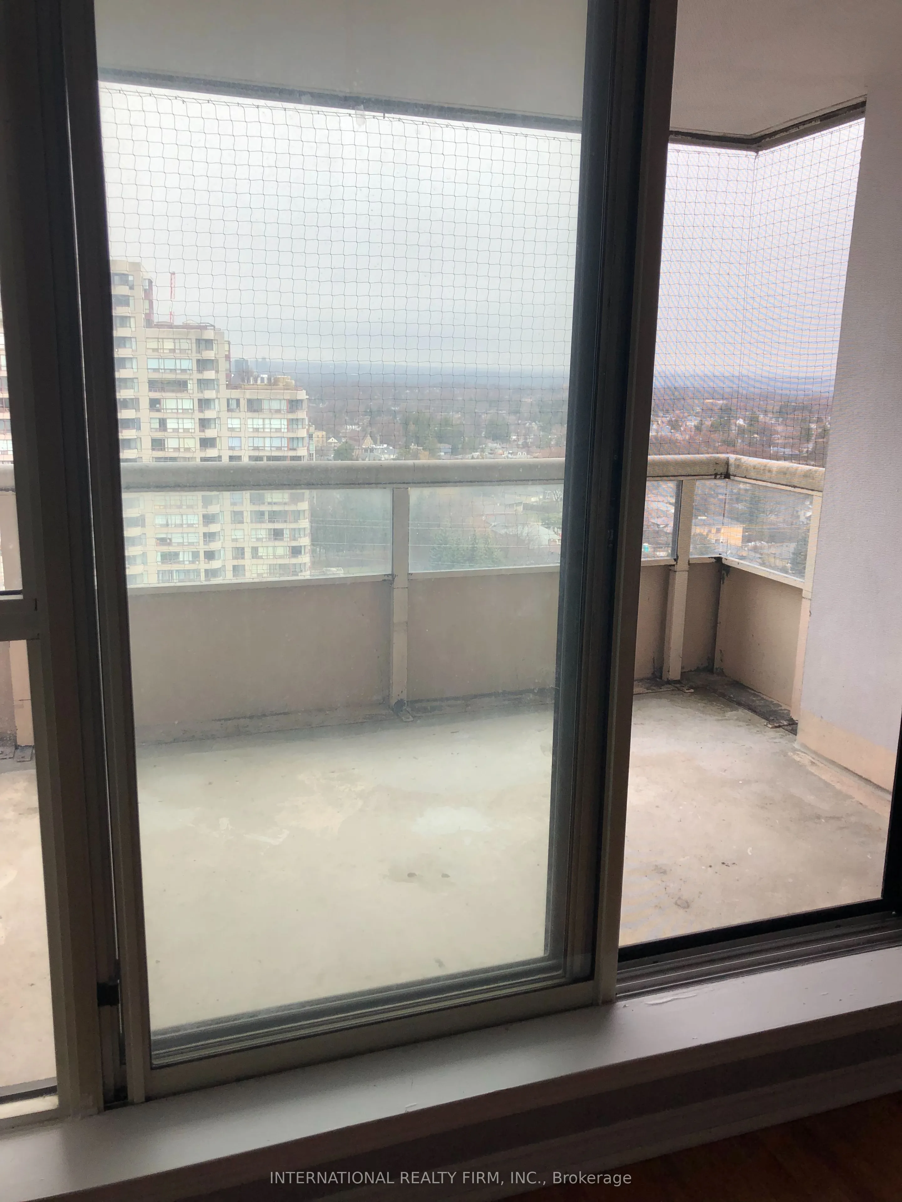 7 Bishop Avenue, #1813