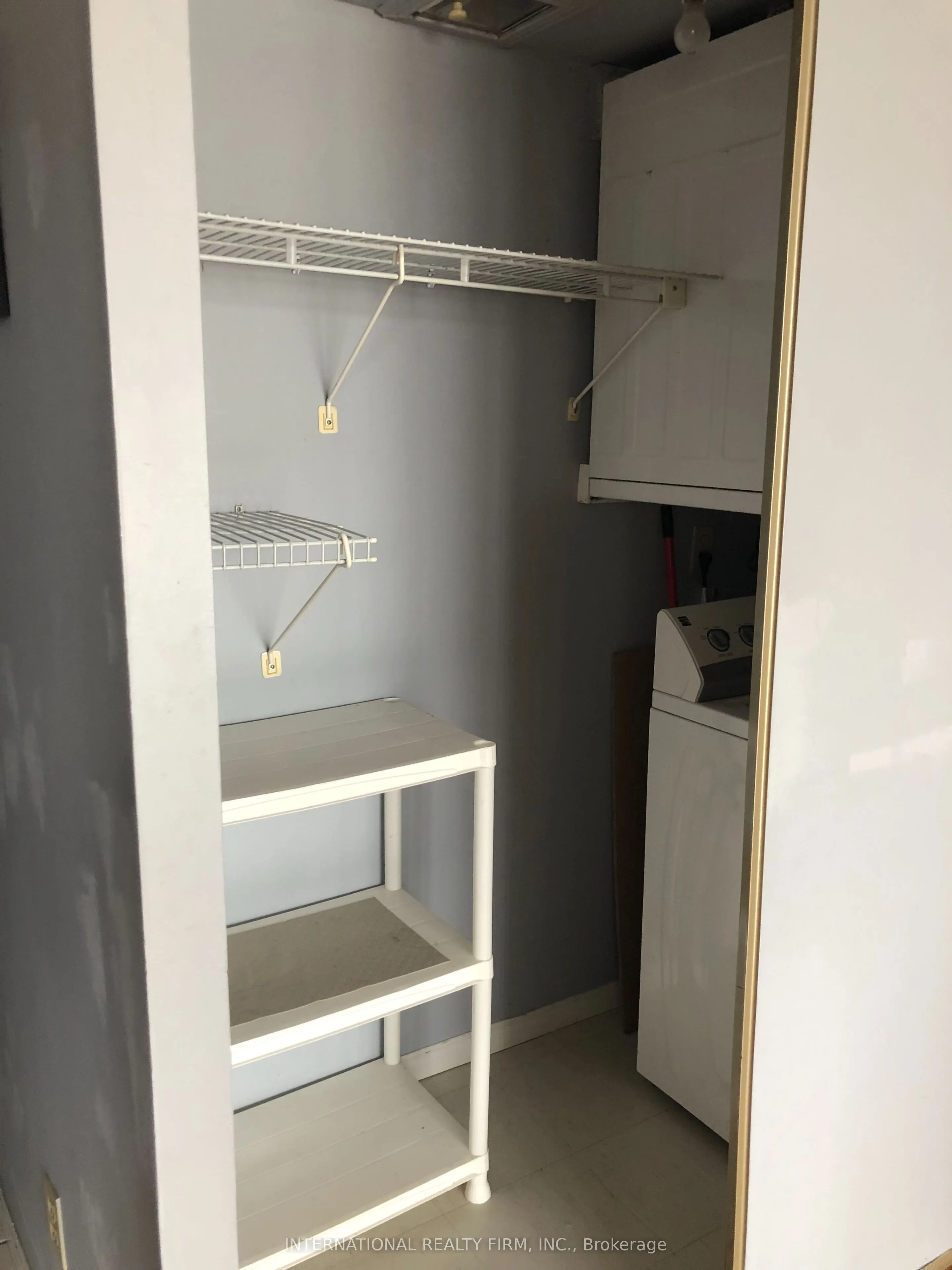 7 Bishop Avenue, #1813