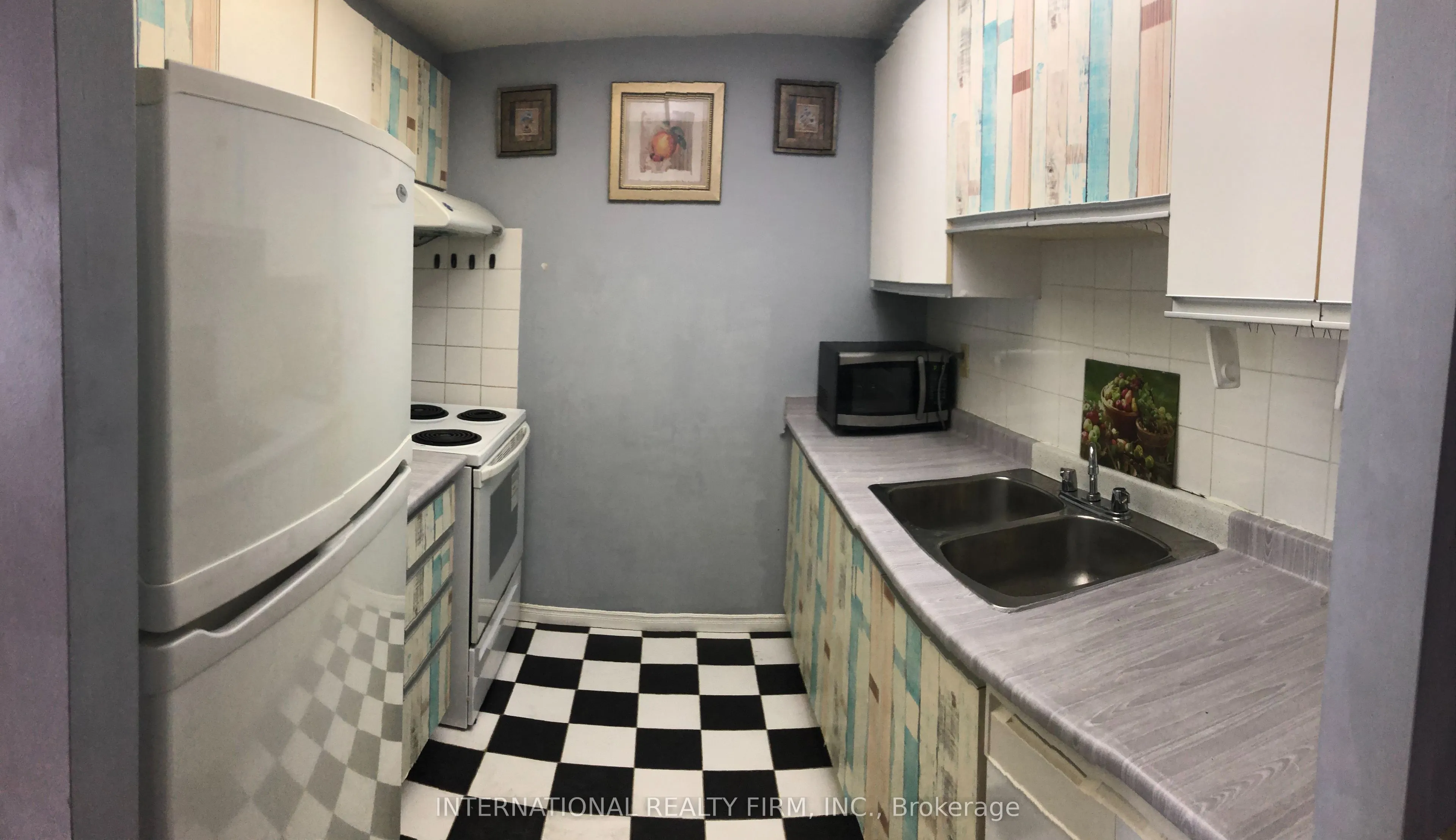 7 Bishop Avenue, #1813