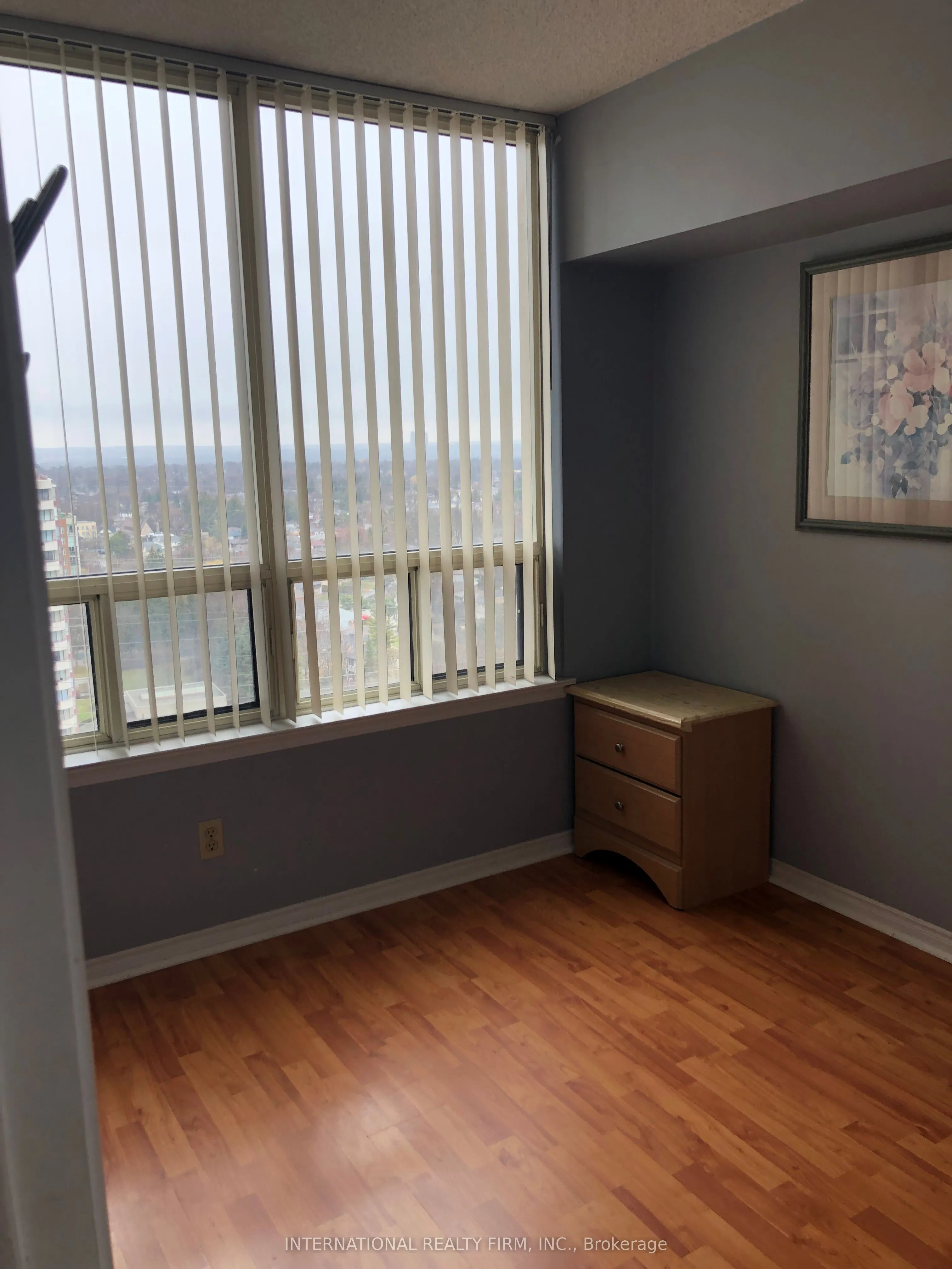 7 Bishop Avenue, #1813