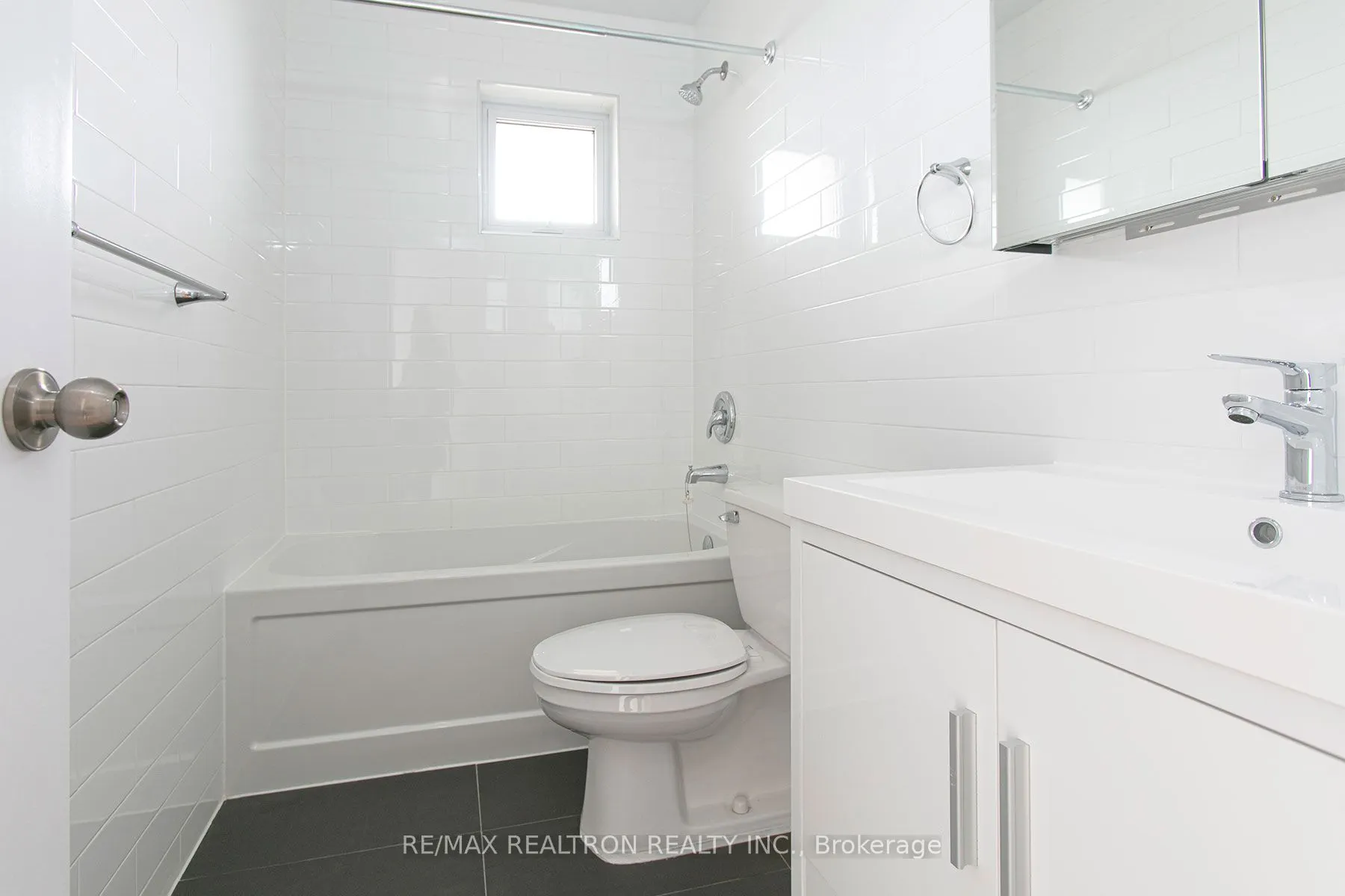 666 Spadina Avenue, #308